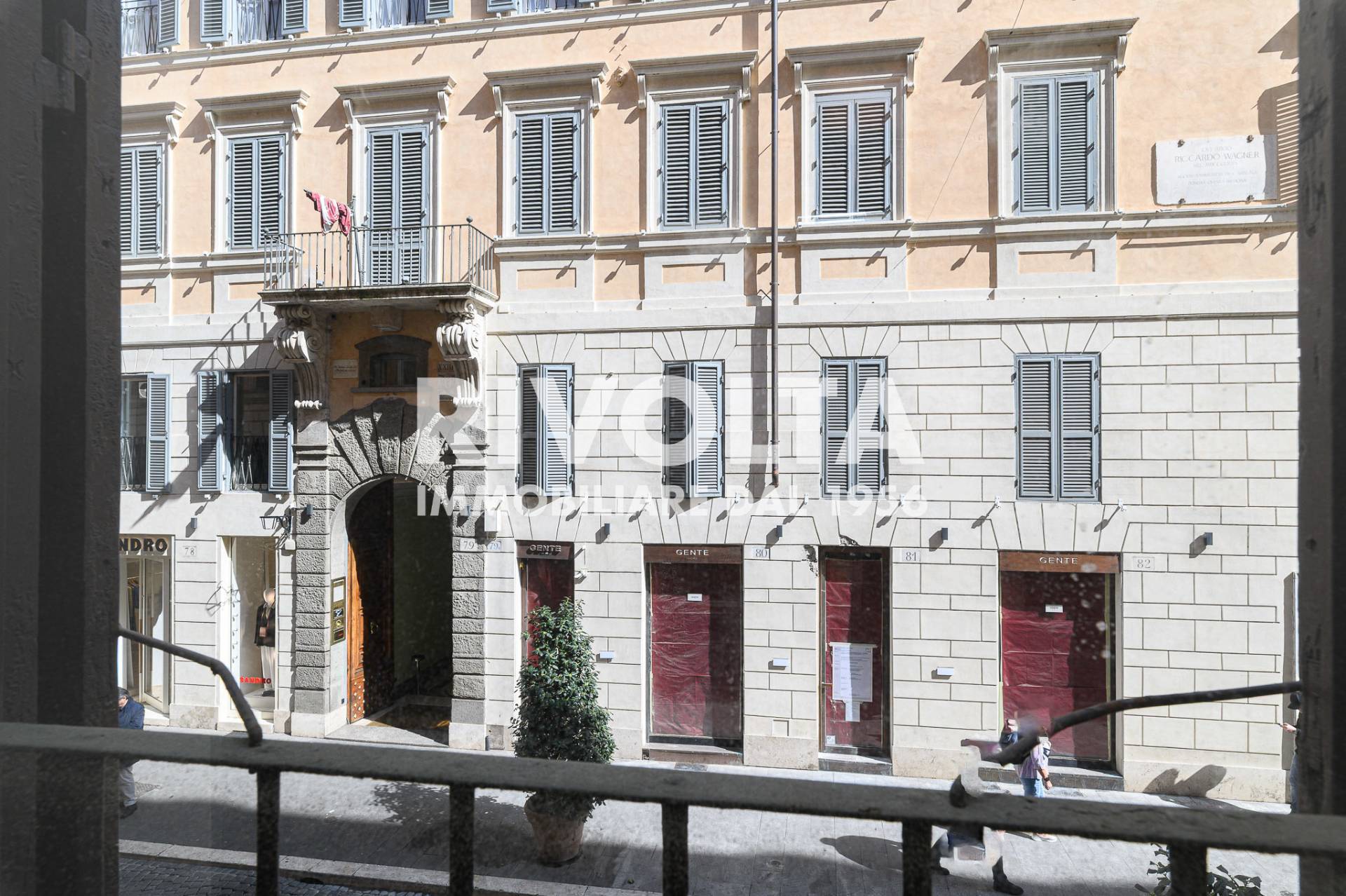 Locale commerciale in affitto a Roma, Centro Storico