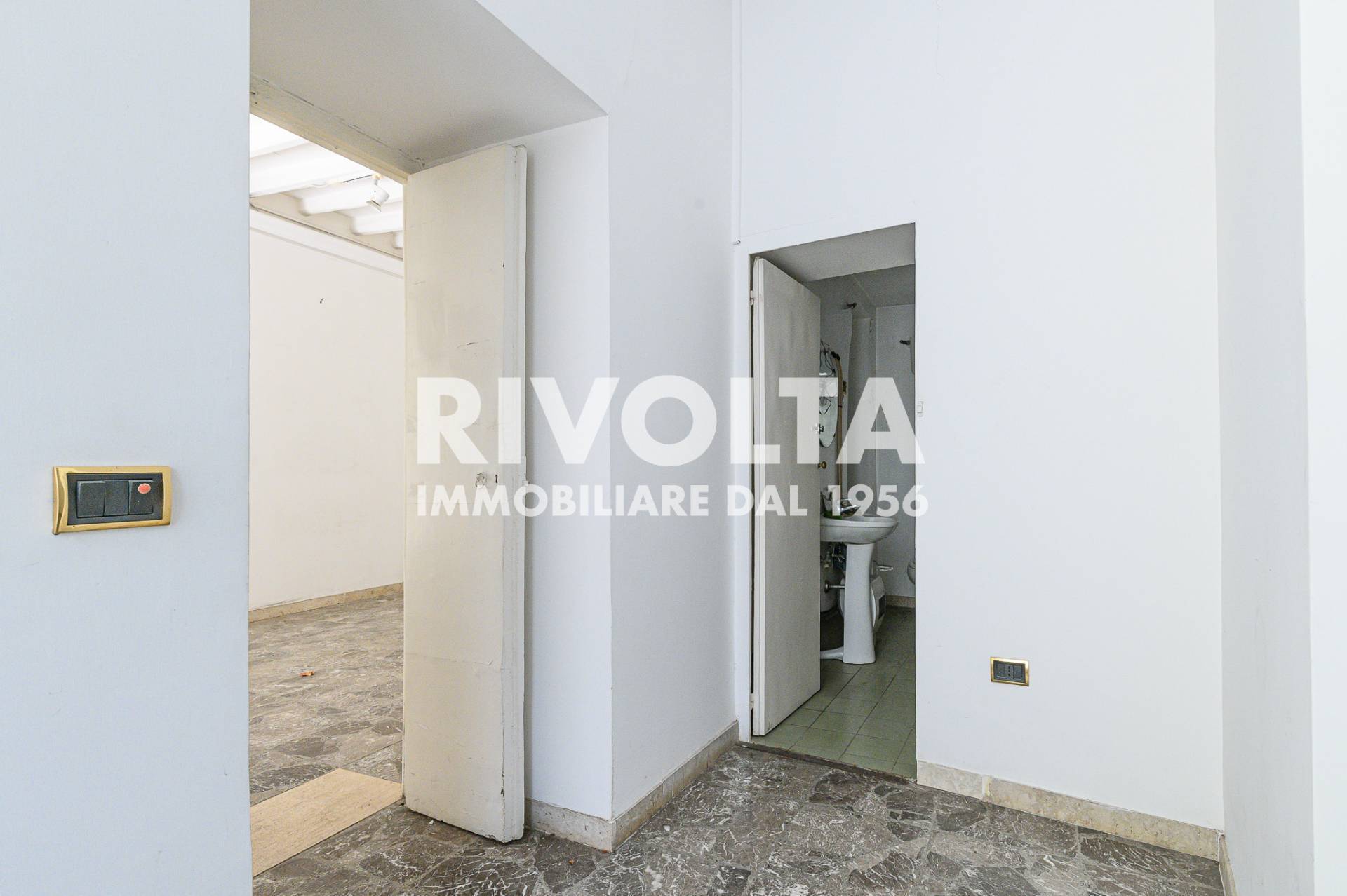 Locale commerciale in affitto a Roma, Centro Storico