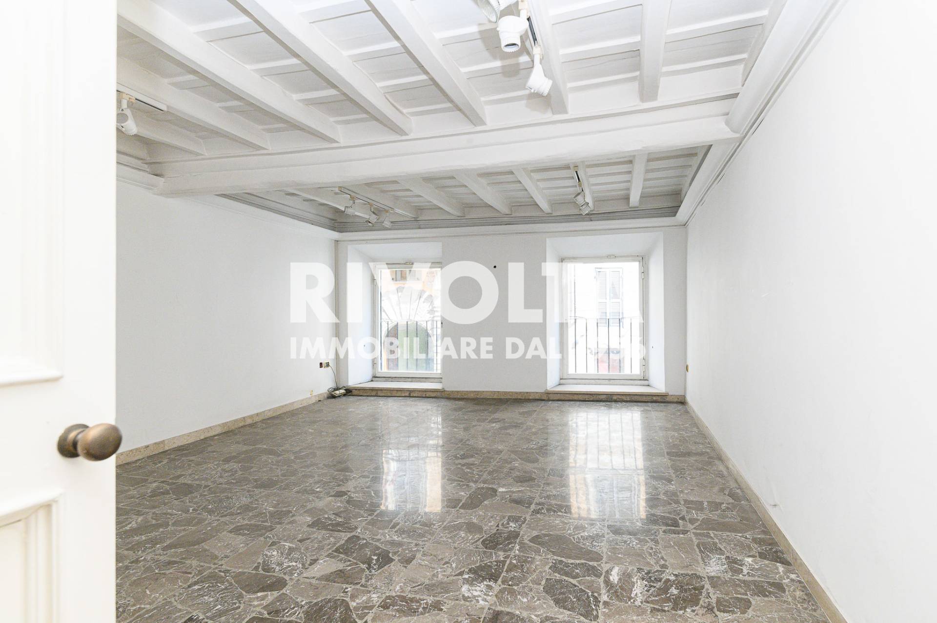 Locale commerciale in affitto a Roma, Centro Storico