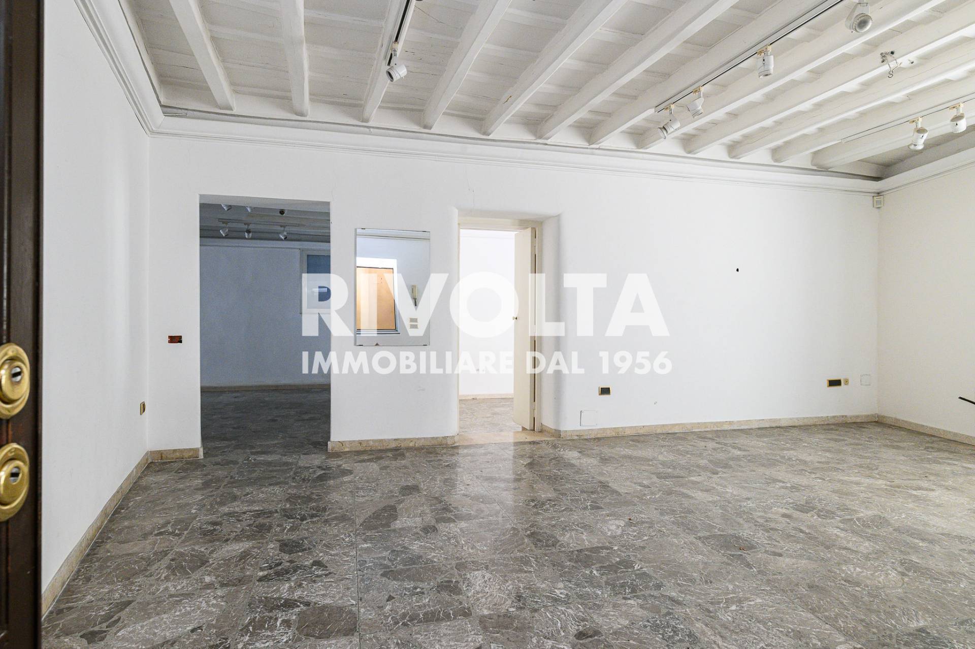 Locale commerciale in affitto a Roma, Centro Storico