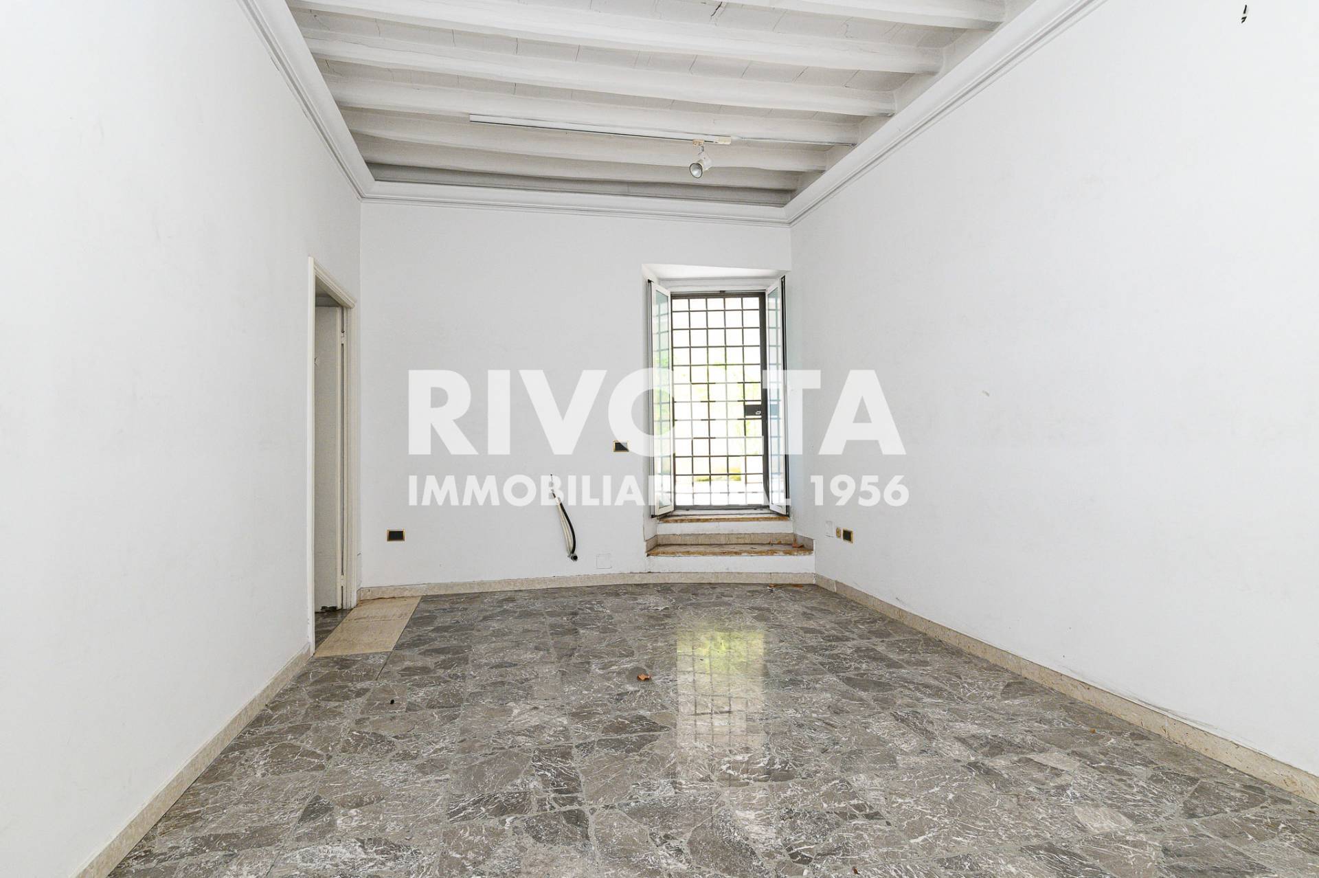 Locale commerciale in affitto a Roma, Centro Storico