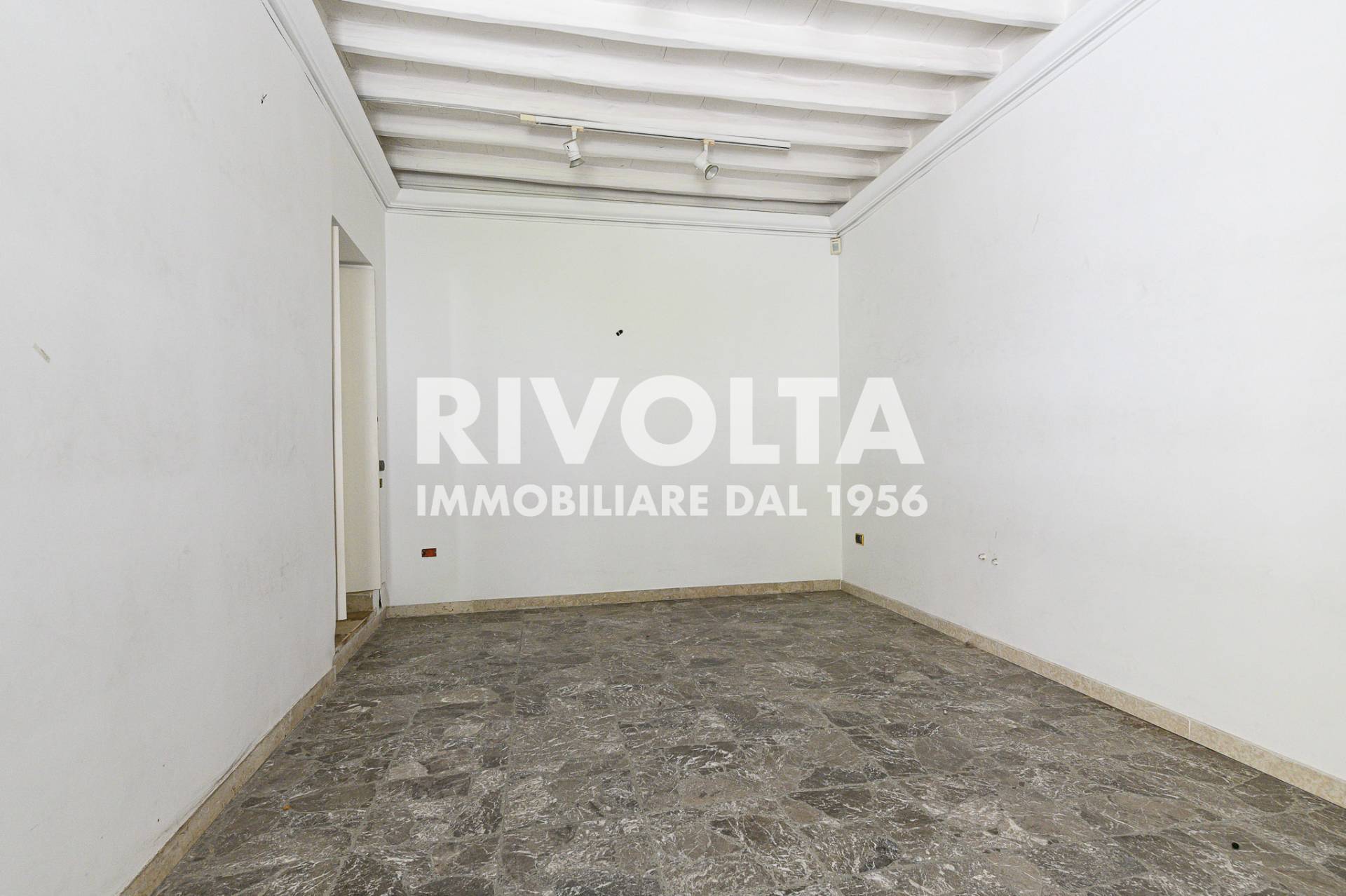 Locale commerciale in affitto a Roma, Centro Storico