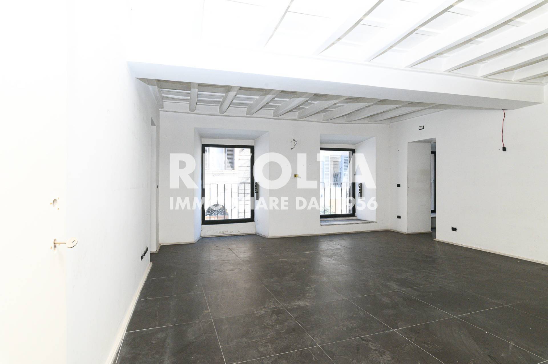 Locale commerciale in affitto a Roma, Centro Storico