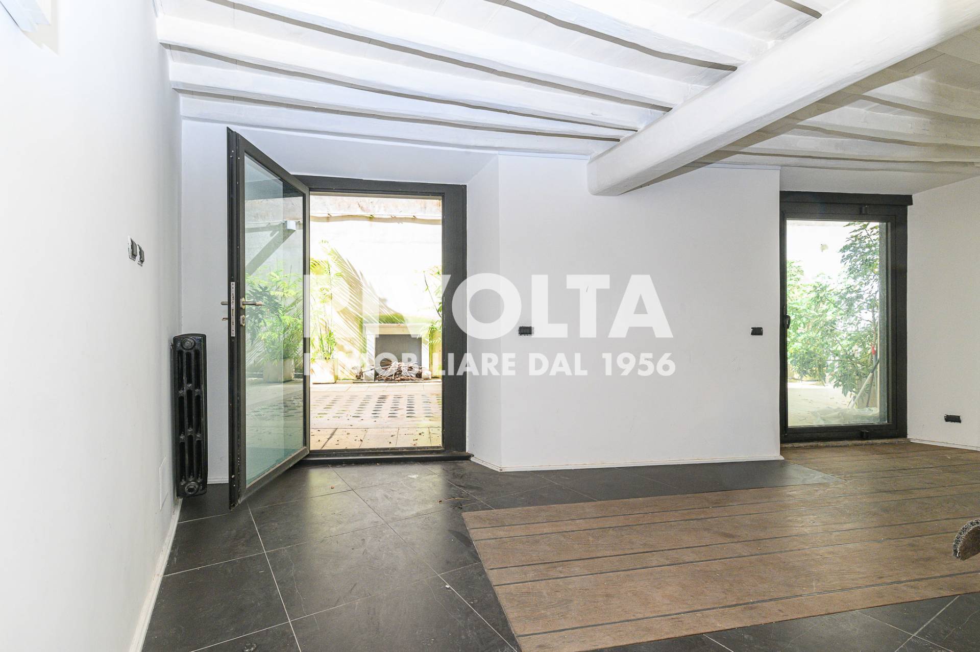 Locale commerciale in affitto a Roma, Centro Storico