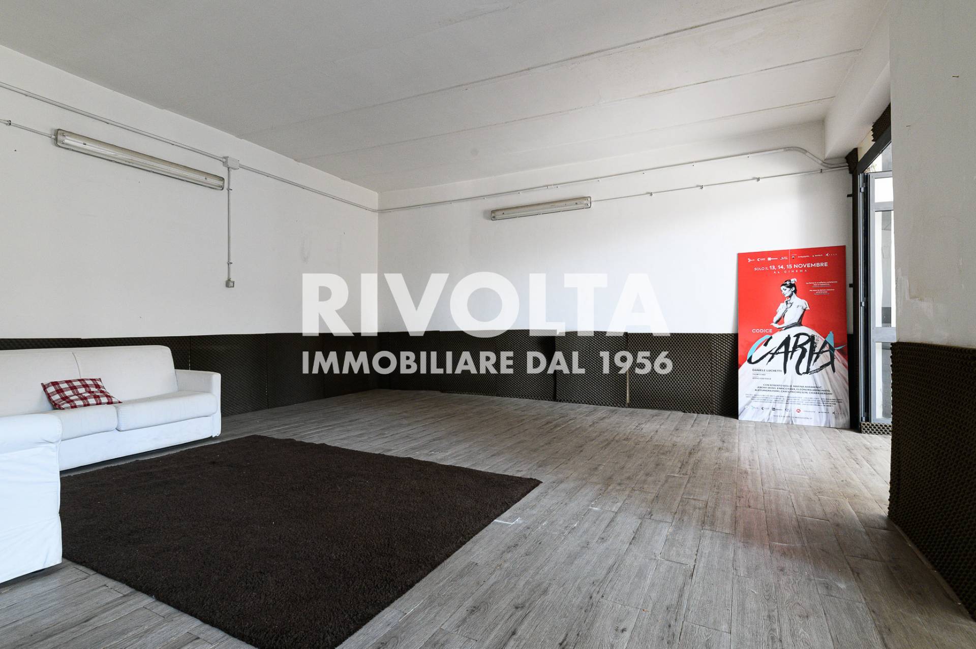 Locale commerciale in vendita a Roma, Casilina