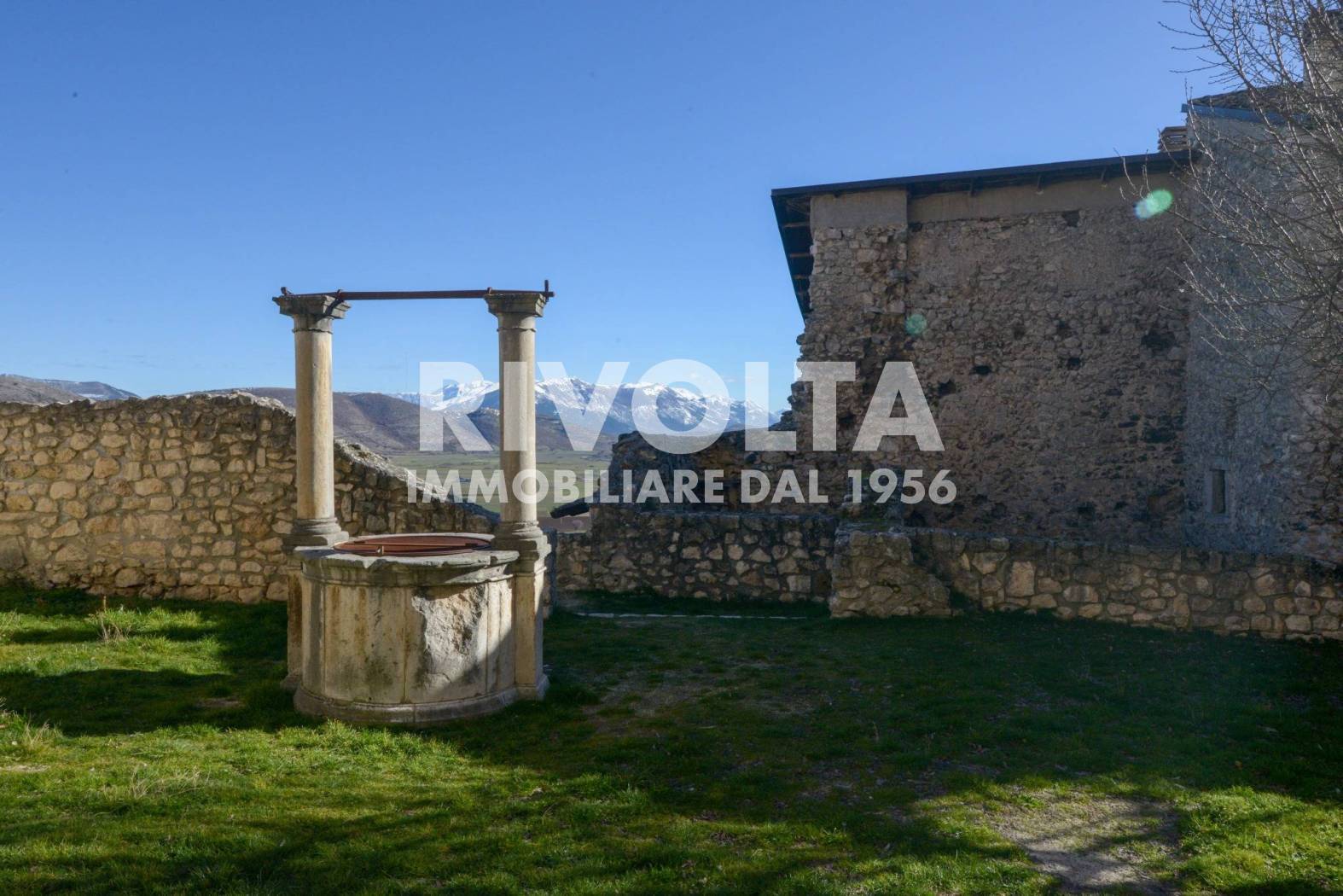 Villa in vendita a Navelli