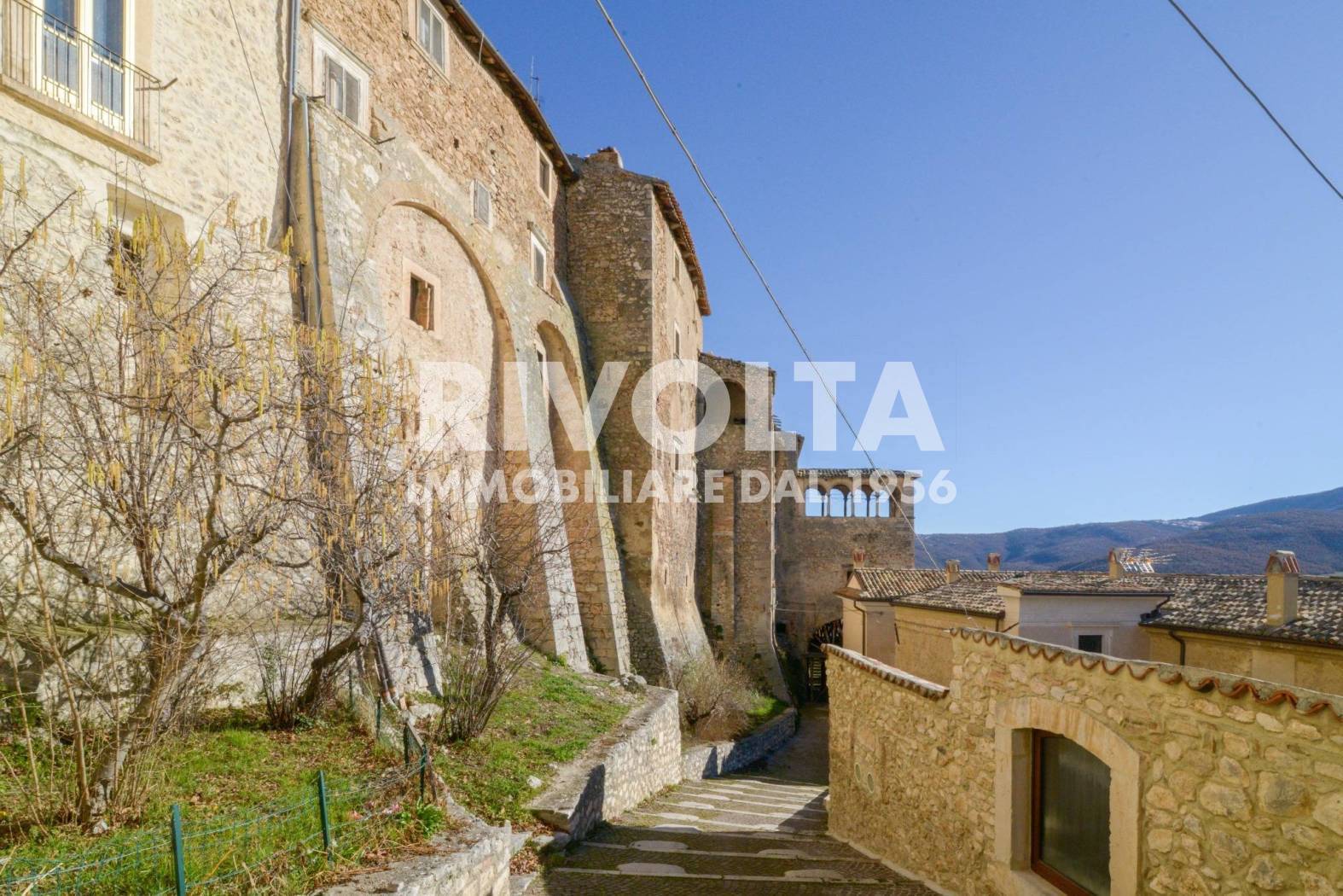 Villa in vendita a Navelli