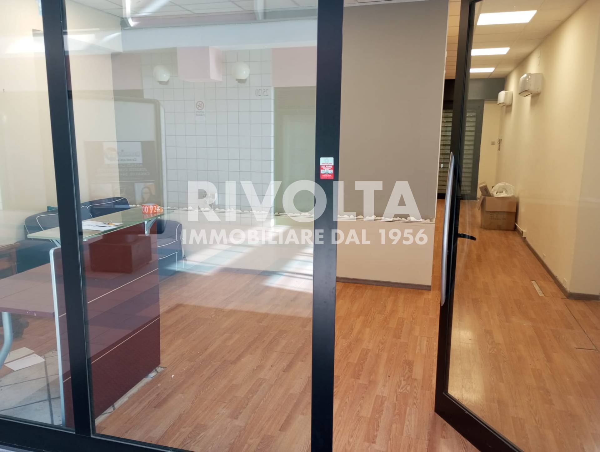 Locale commerciale in vendita a Roma, Settebagni