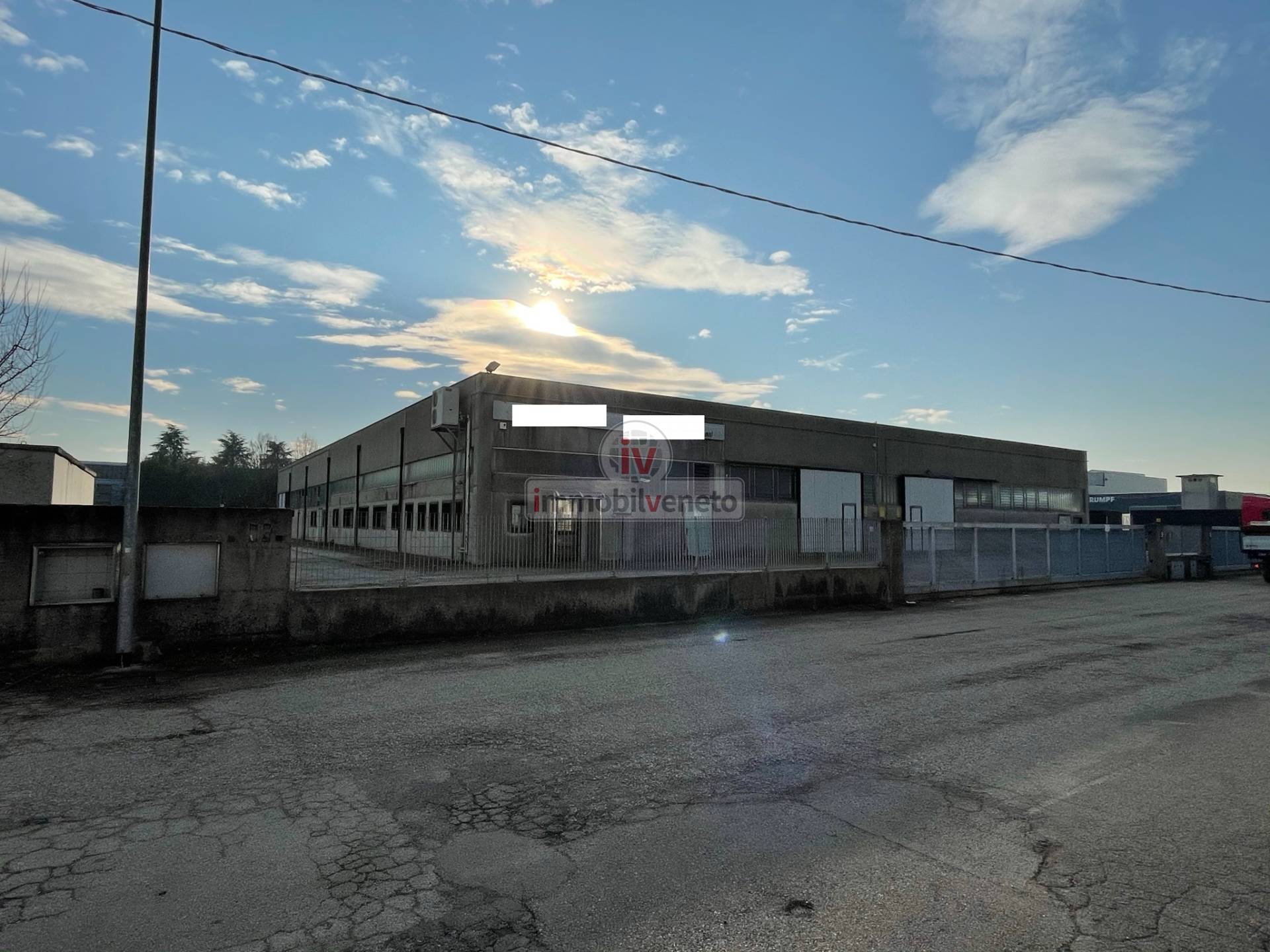 Capannone in vendita a Lonigo