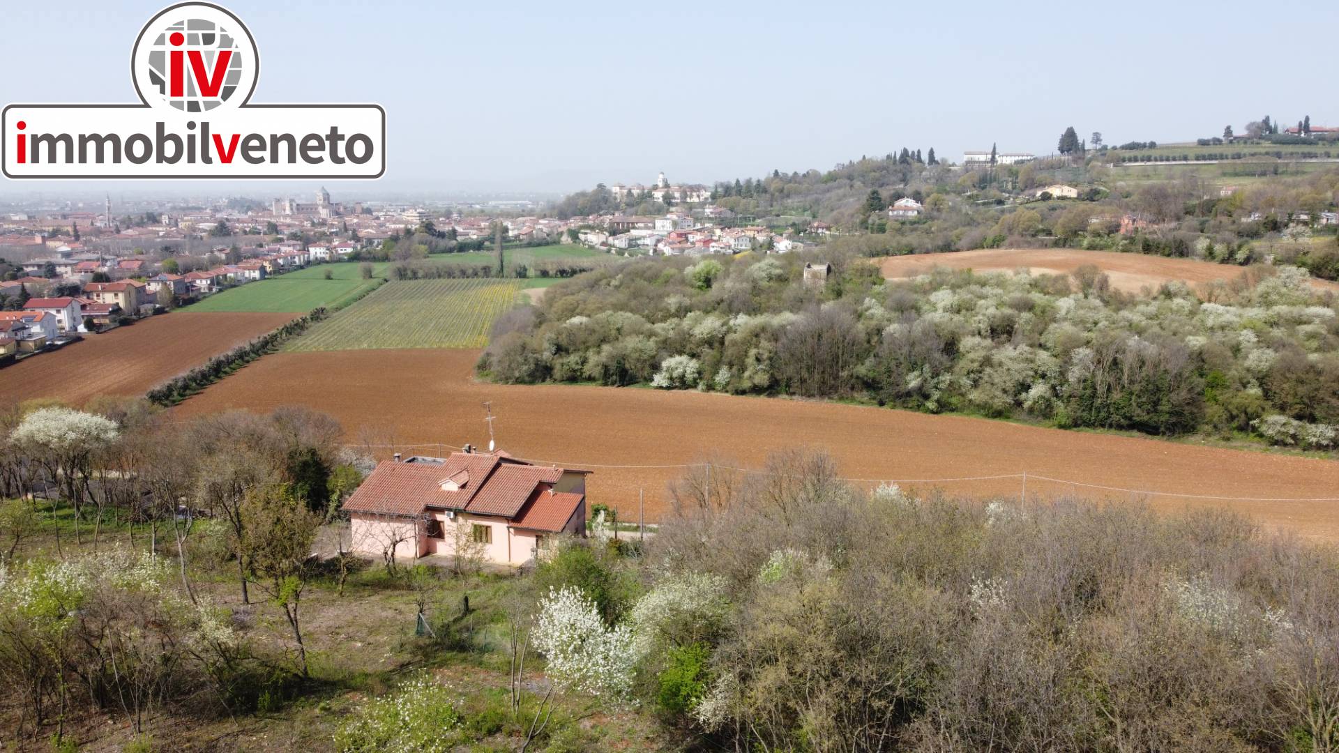 Casa indipendente con terrazzo a Lonigo