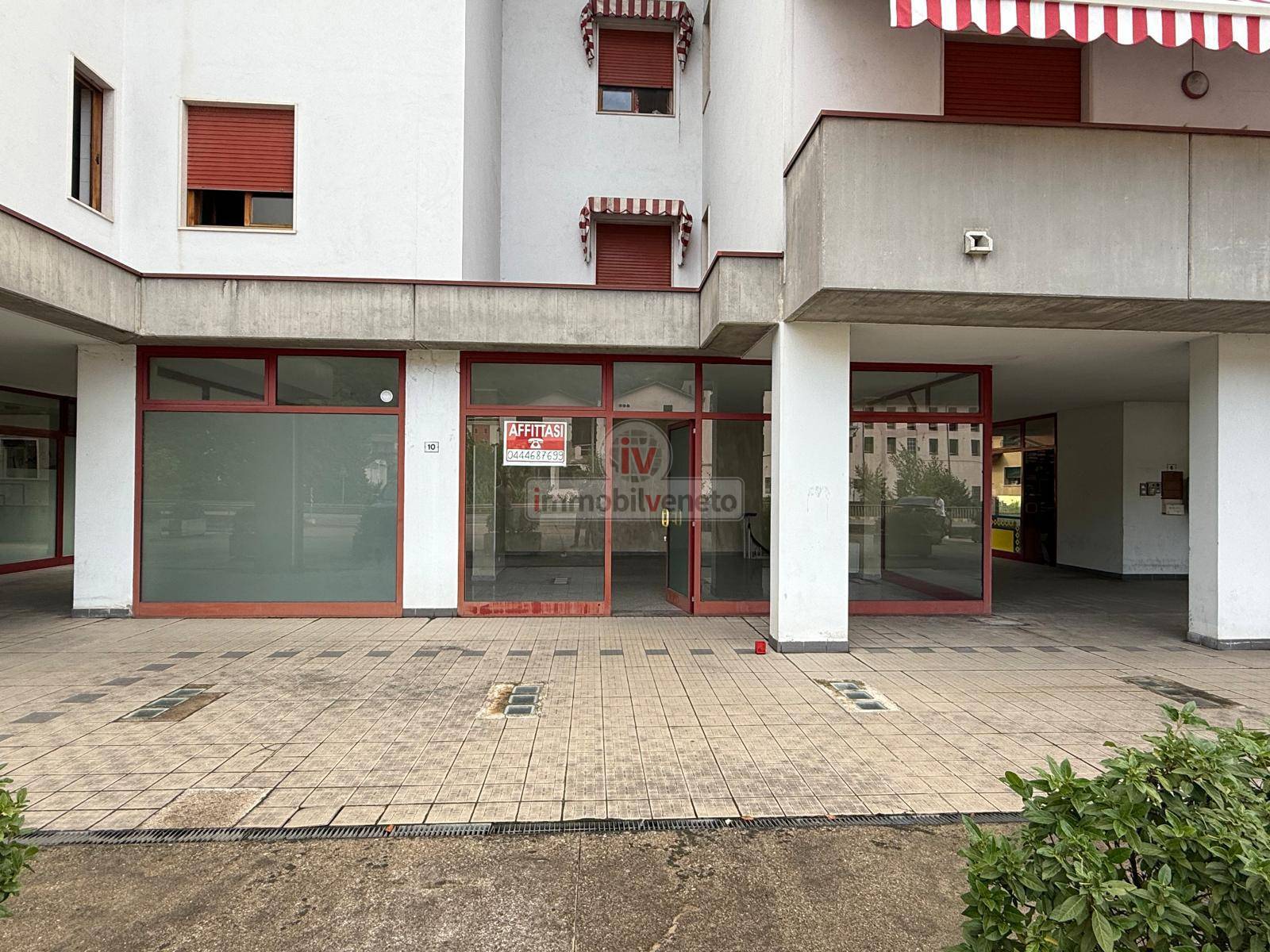 Locale commerciale in affitto a Chiampo