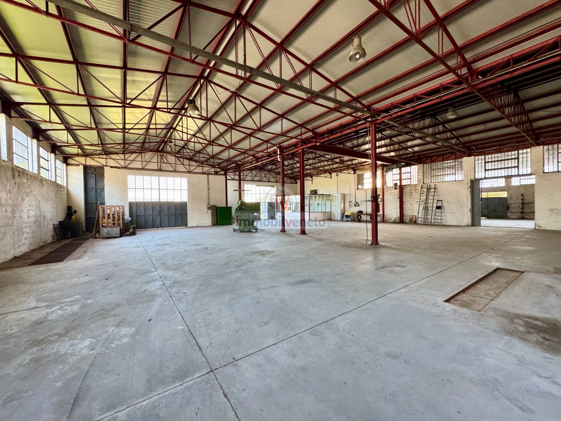 Capannone in affitto a Zimella