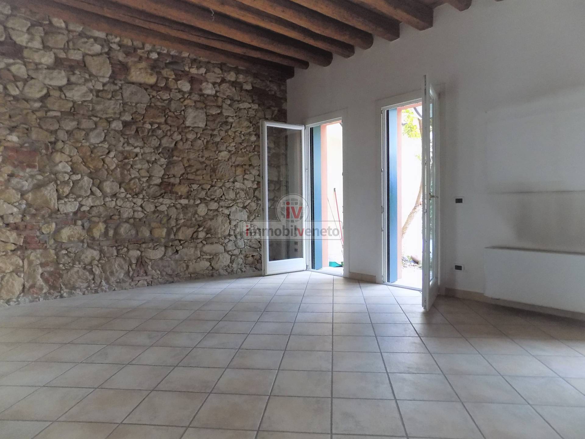 Attivit commerciale in affitto a Lonigo