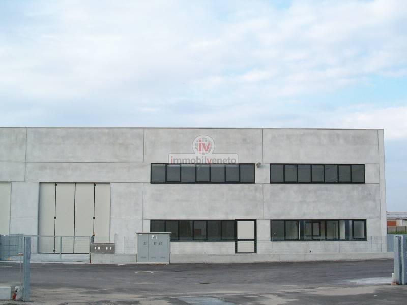 Capannone in vendita a Lonigo