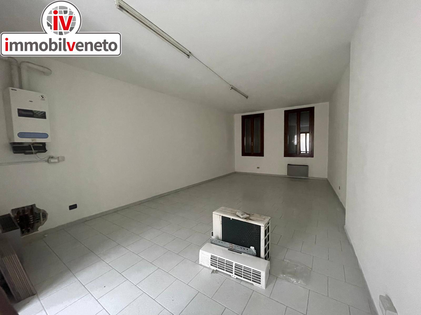 Attivit commerciale in affitto a Lonigo