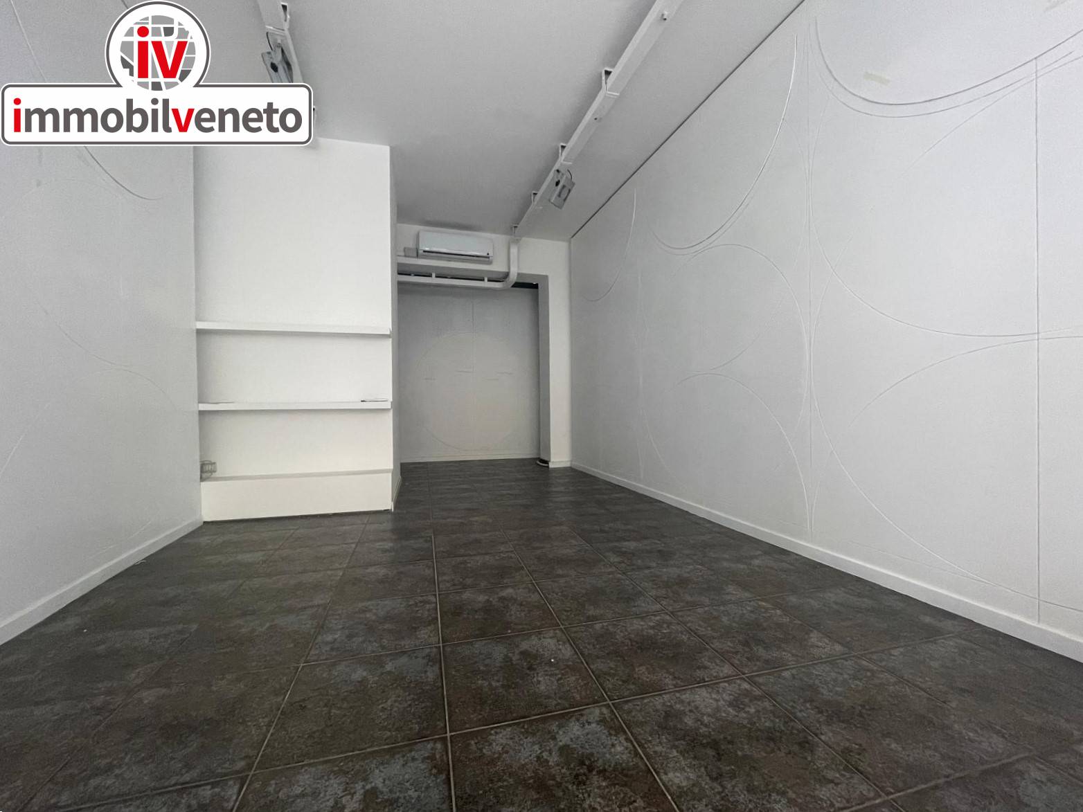 Attivit commerciale in affitto a Lonigo