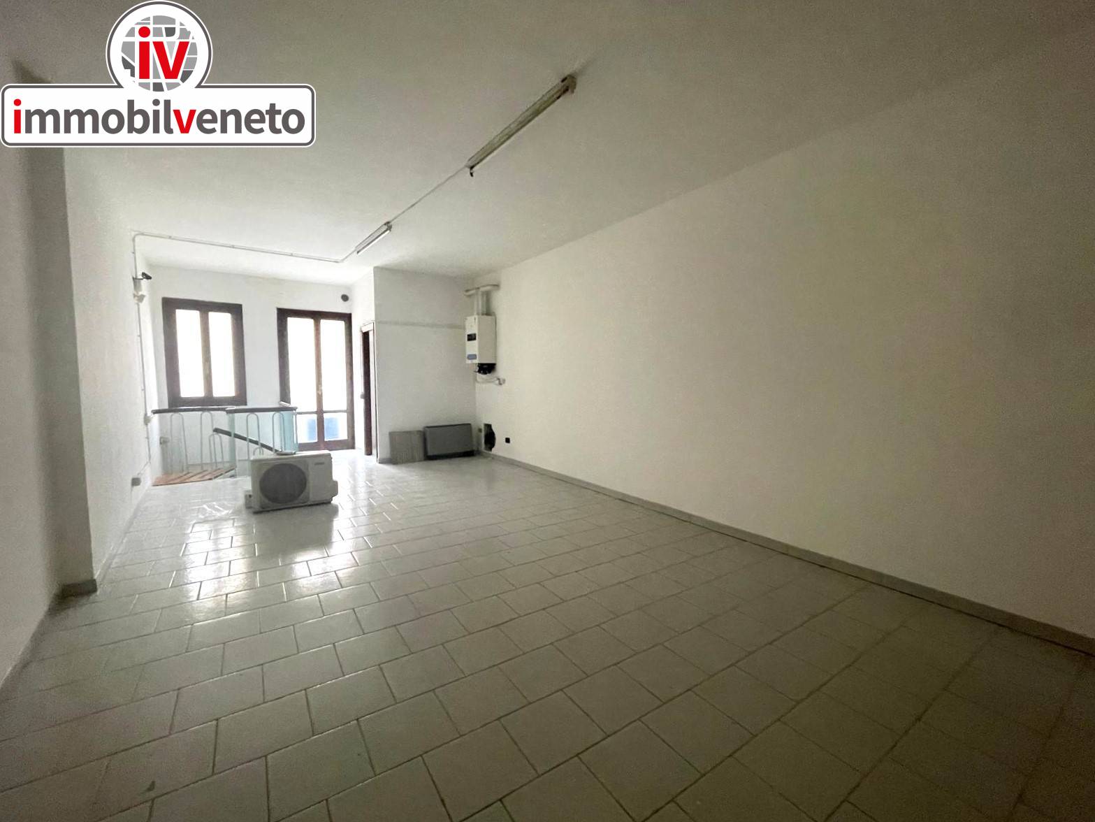 Attivit commerciale in affitto a Lonigo