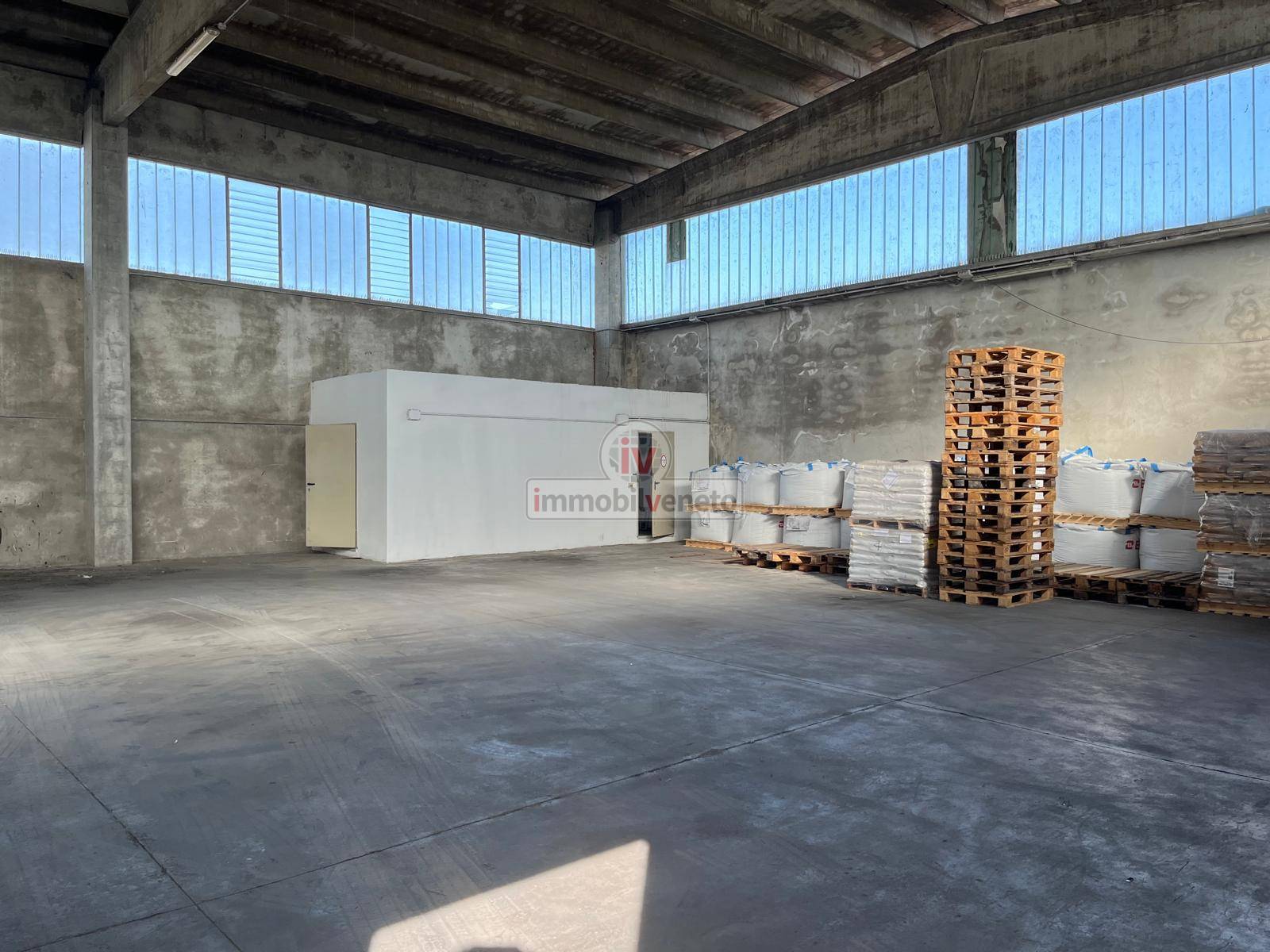 Capannone in affitto a Lonigo, Almisano