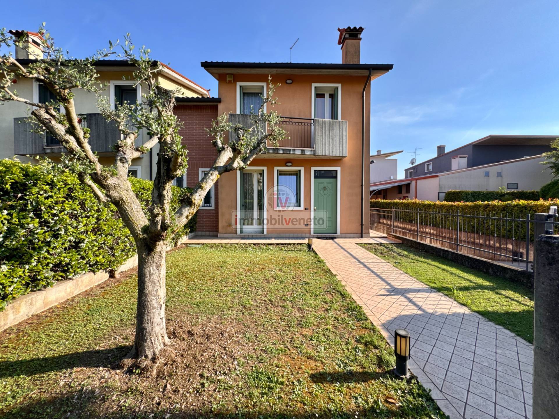 Villette a schiera in vendita a Lonigo