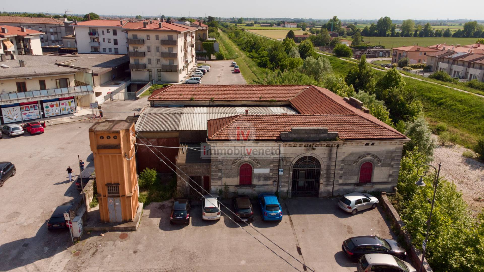 Locale commerciale in vendita a Lonigo
