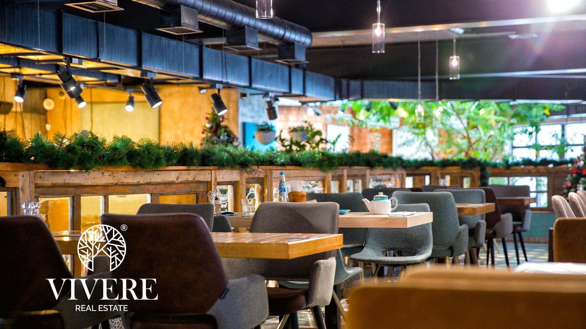 Locale commerciale in vendita a Roma, Tuscolano