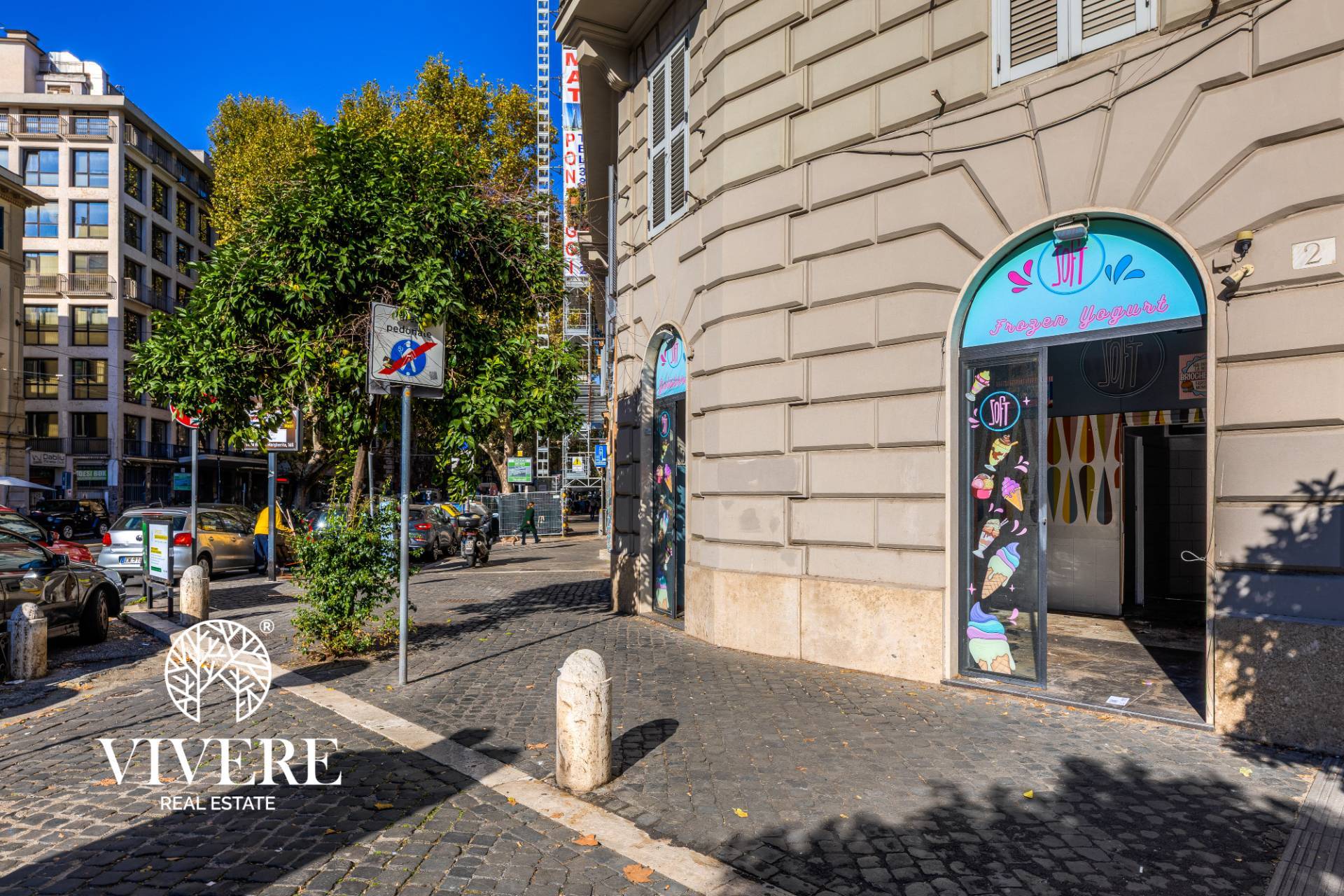 Locale commerciale in affitto a Roma, Trieste