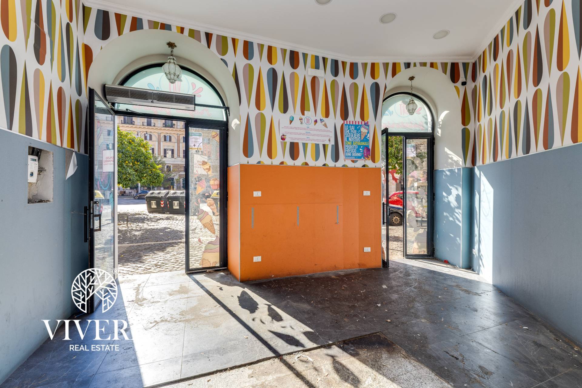 Locale commerciale in affitto a Roma, Trieste