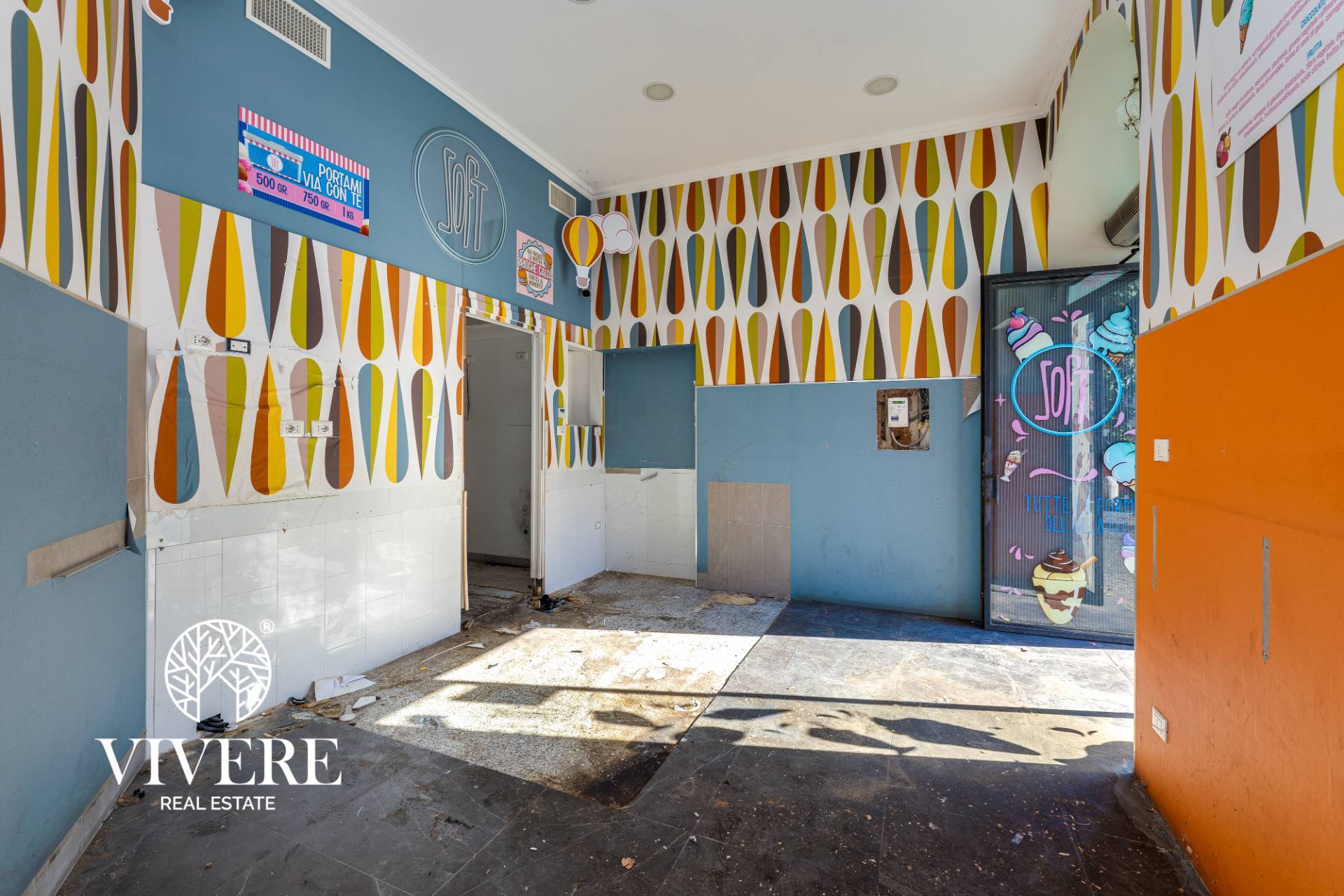 Locale commerciale in affitto a Roma, Trieste