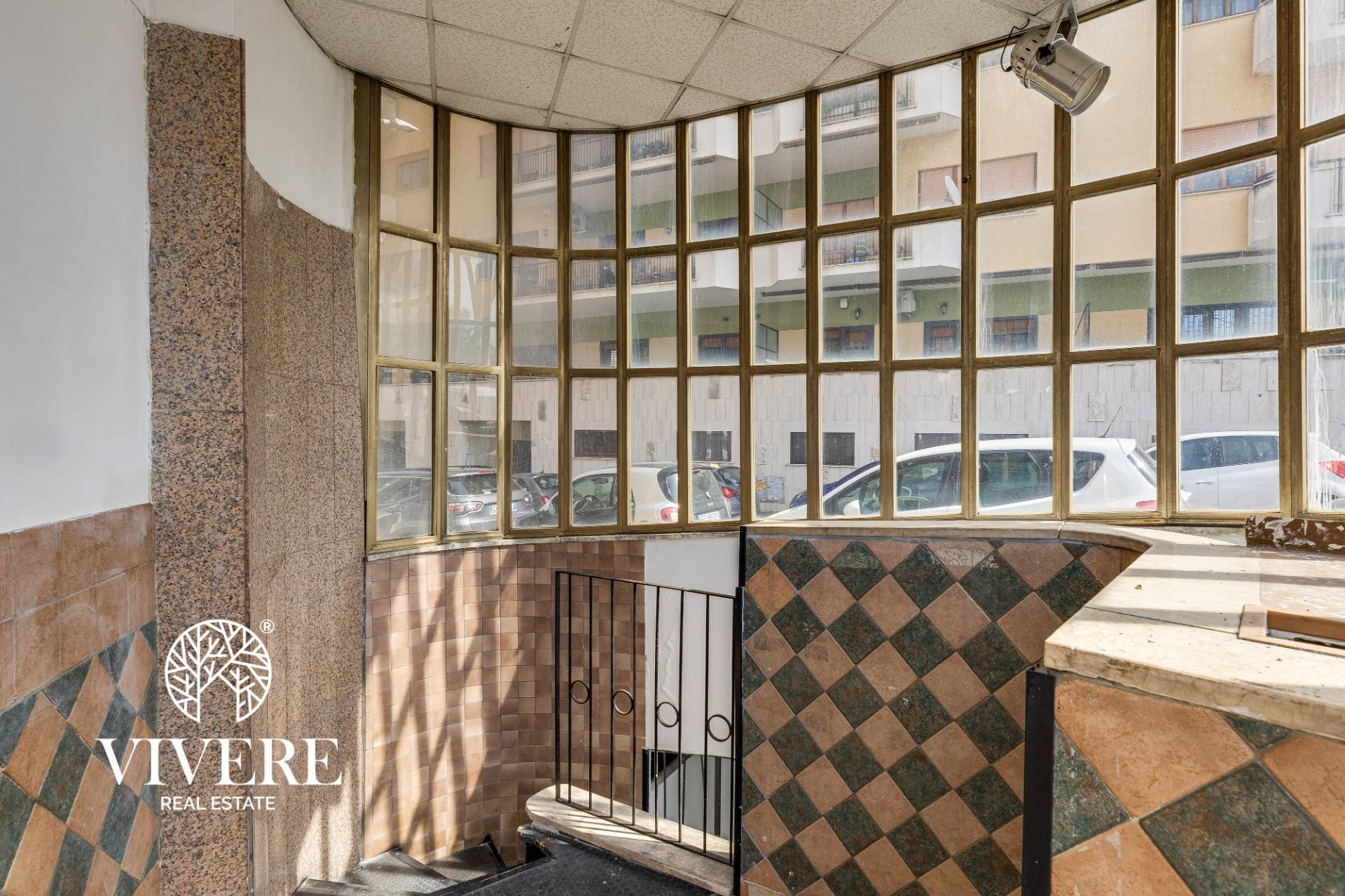 Locale commerciale in vendita a Roma, Tiburtino