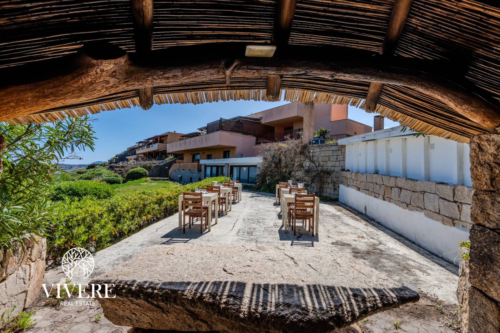 Locale commerciale in vendita a Olbia, Portisco