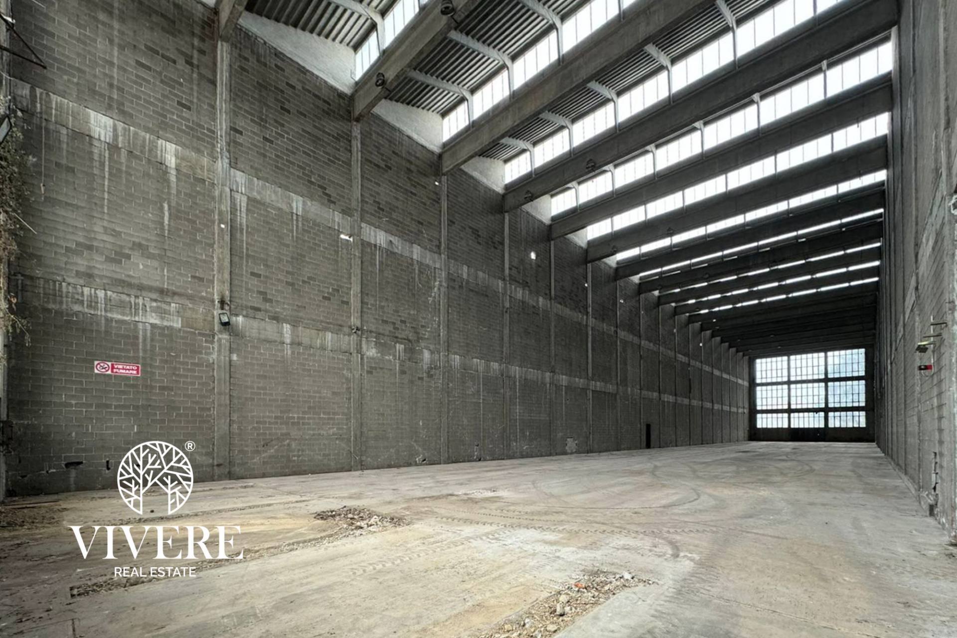 Capannone in vendita a Legnano