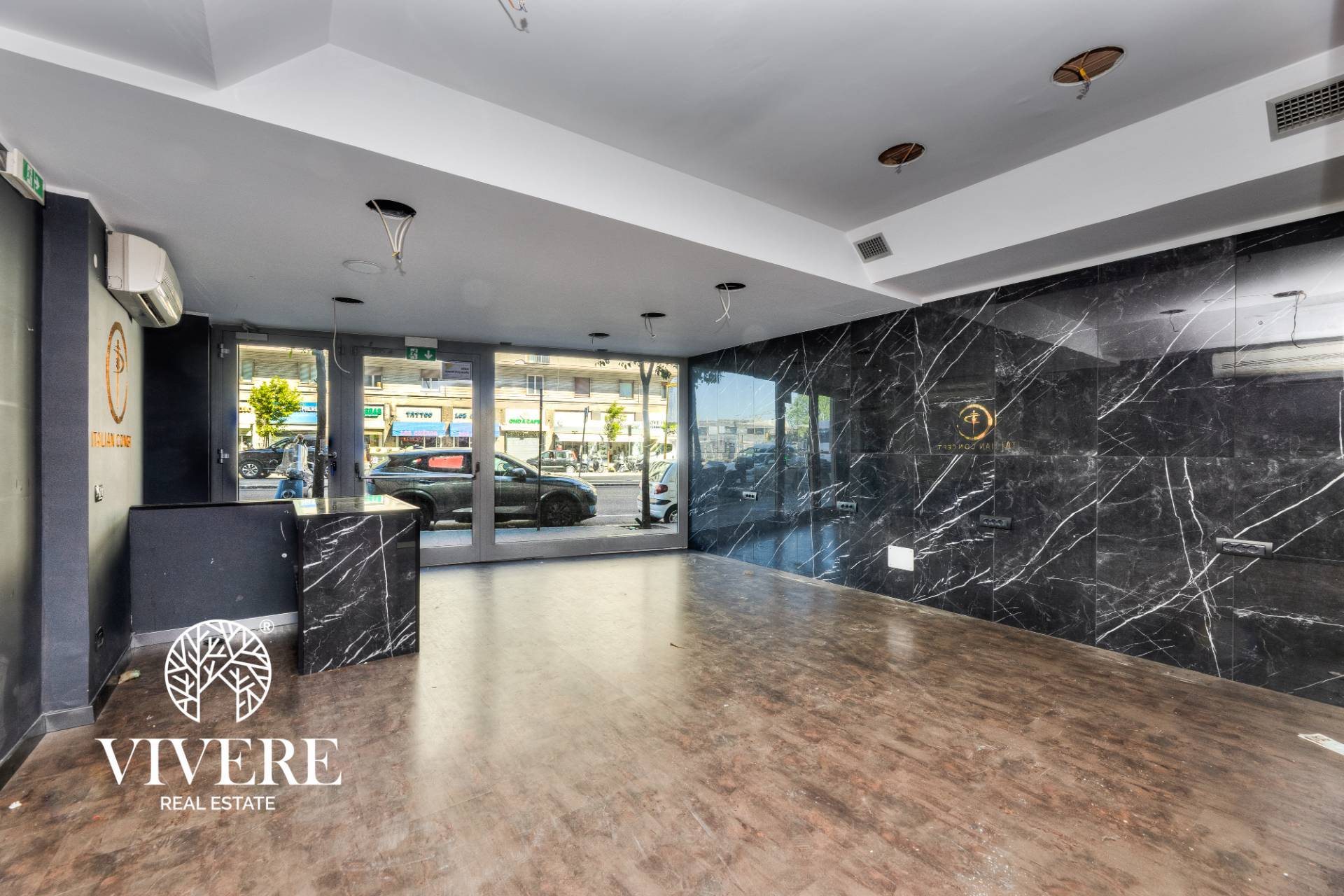 Locale commerciale in affitto a Roma