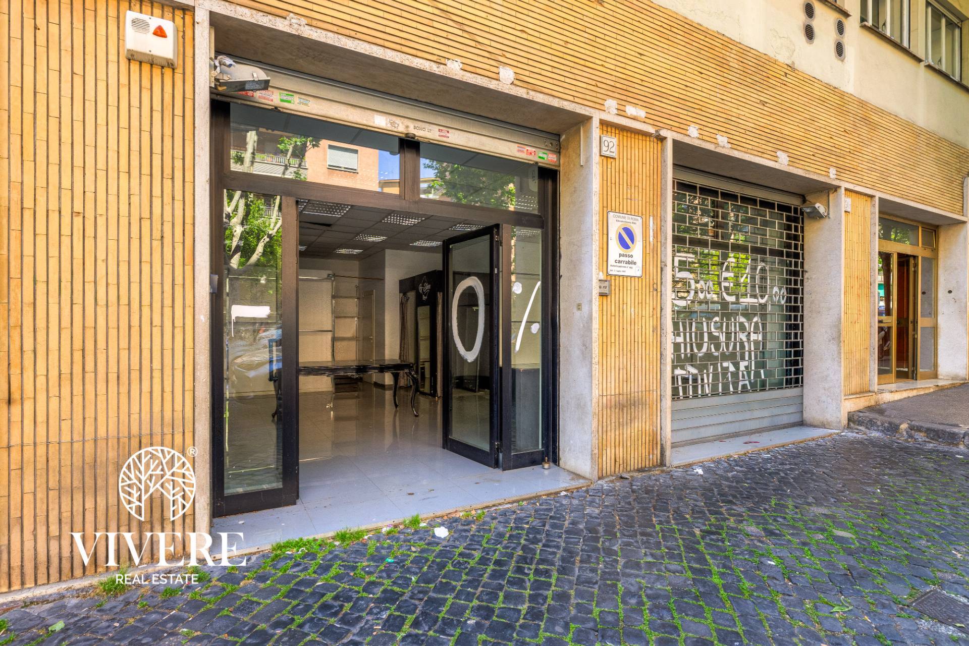 Locale commerciale in affitto a Roma
