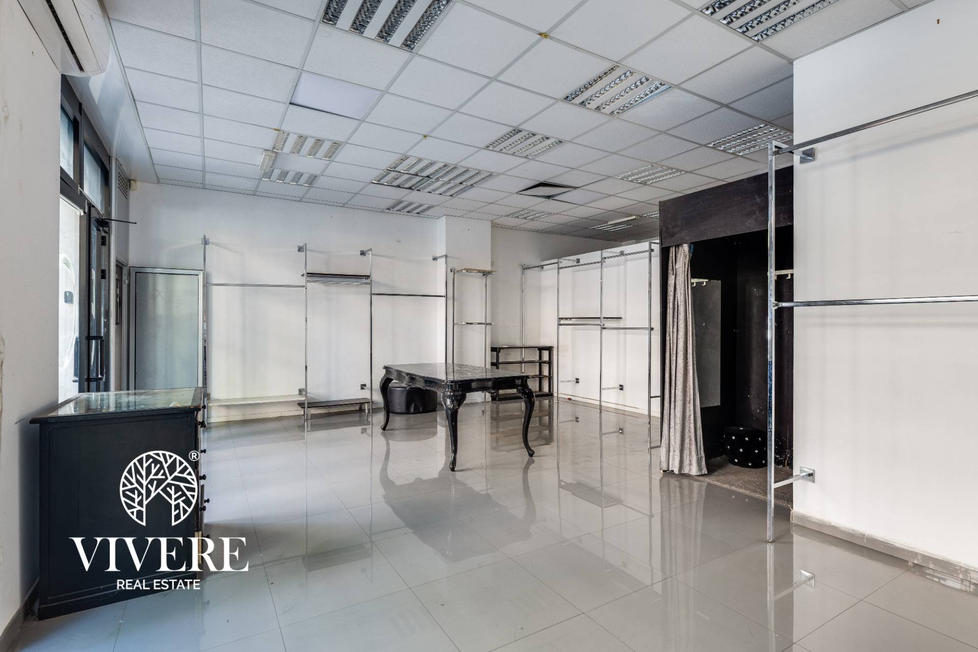 Locale commerciale in affitto a Roma