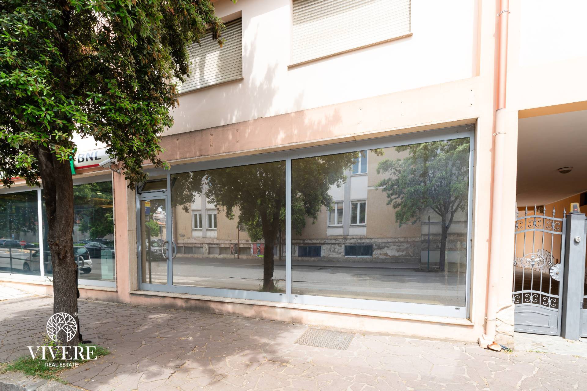 Locale commerciale in affitto a Carbonia