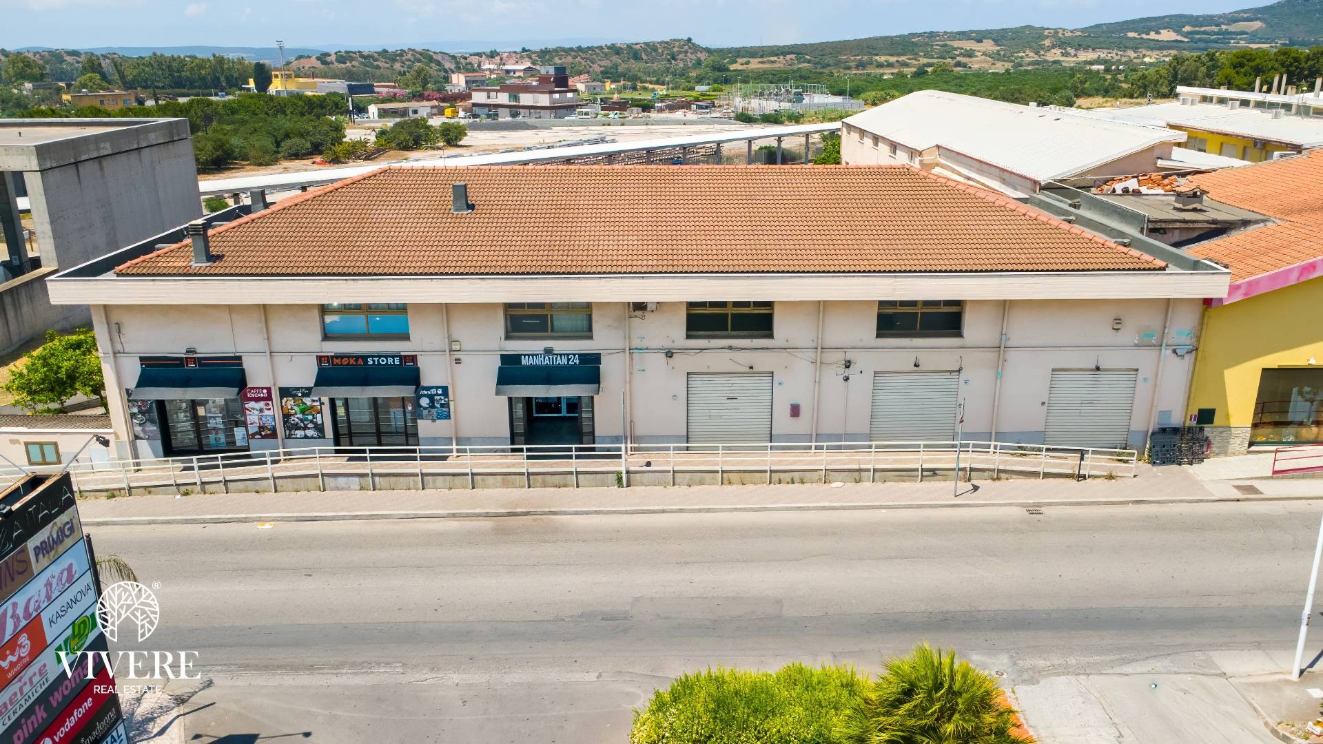 Locale commerciale in affitto a Carbonia