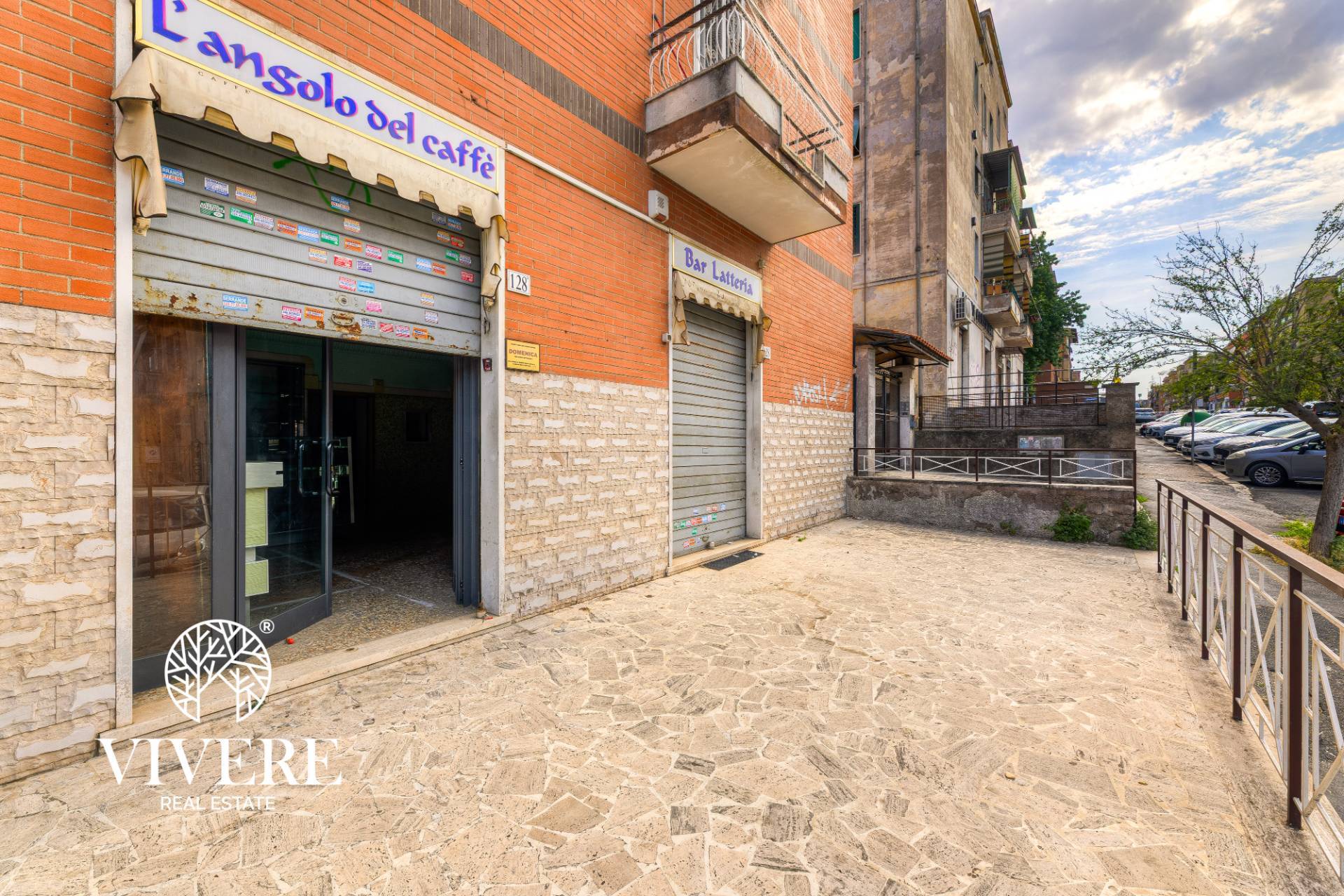 Locale commerciale in vendita a Roma