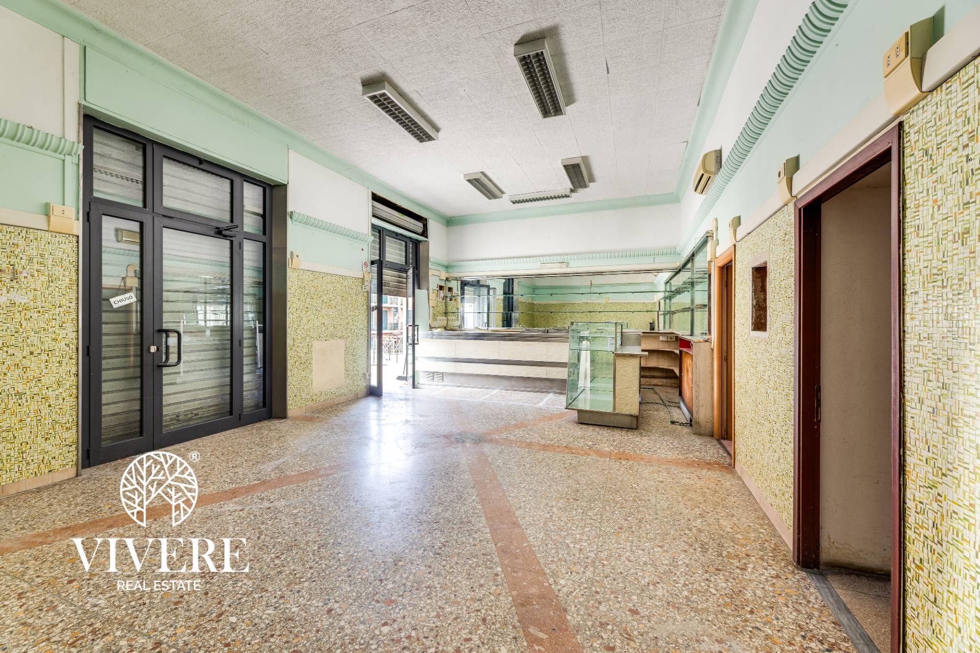 Locale commerciale in vendita a Roma