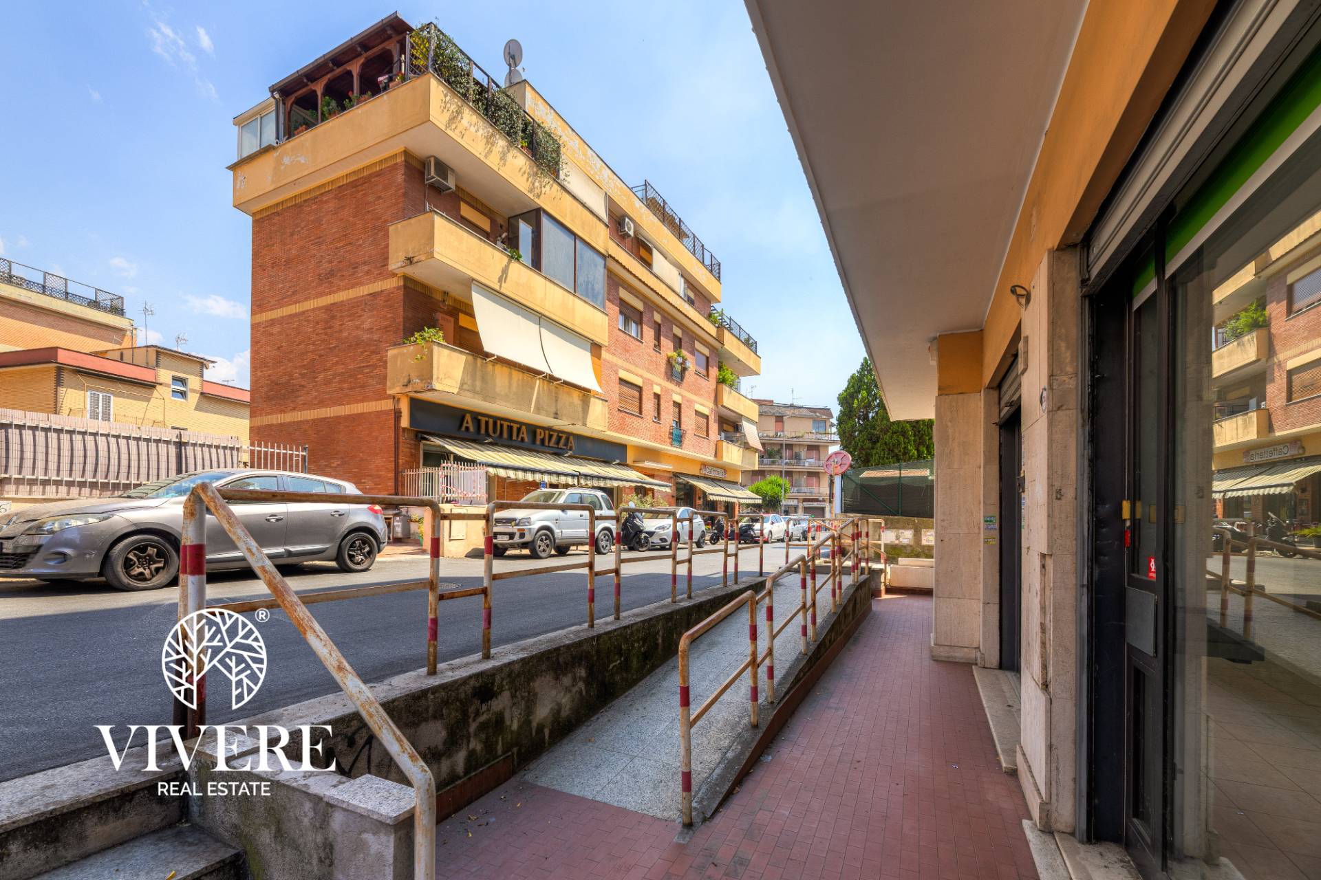 Locale commerciale in affitto a Roma