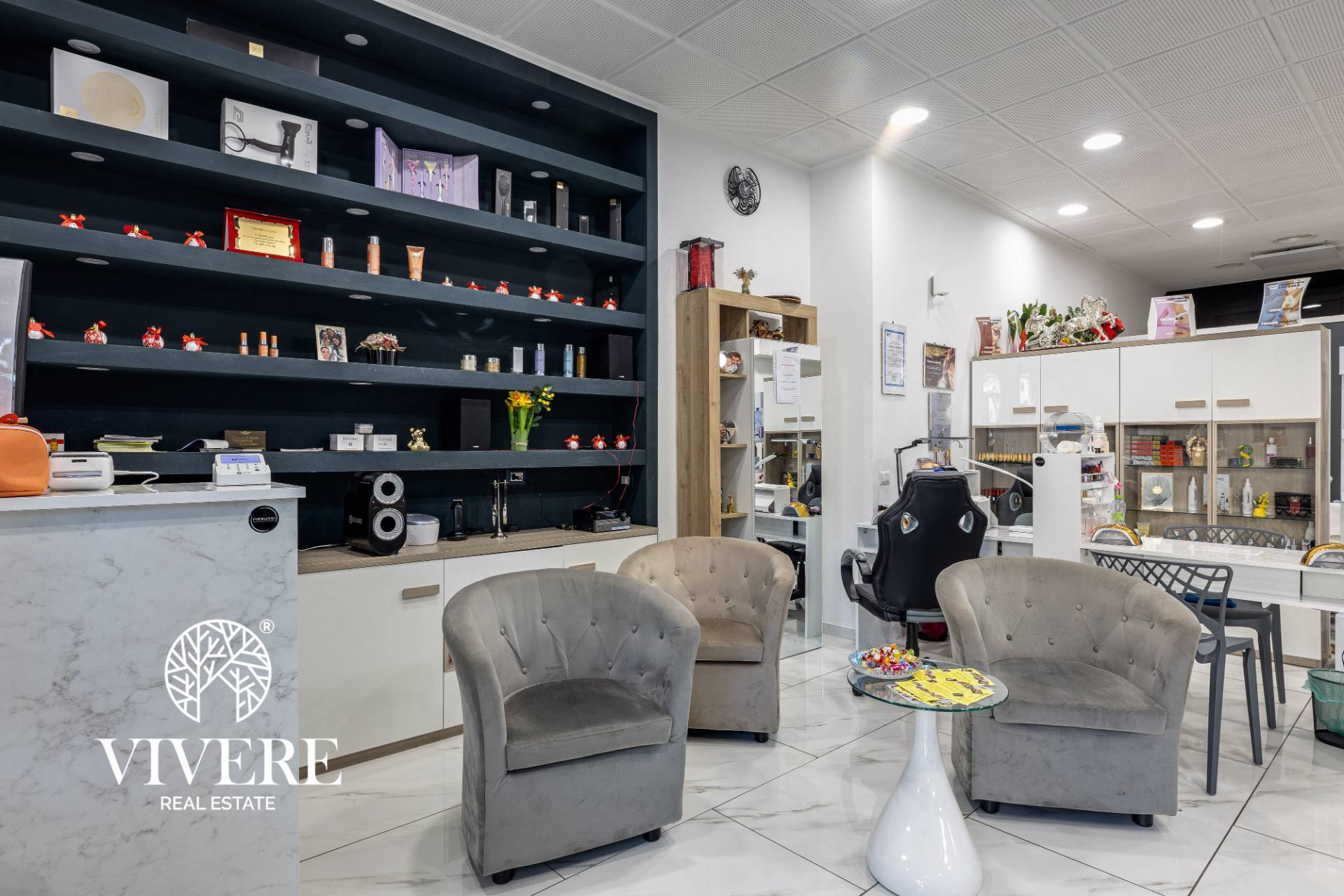 Locale commerciale in vendita a Roma