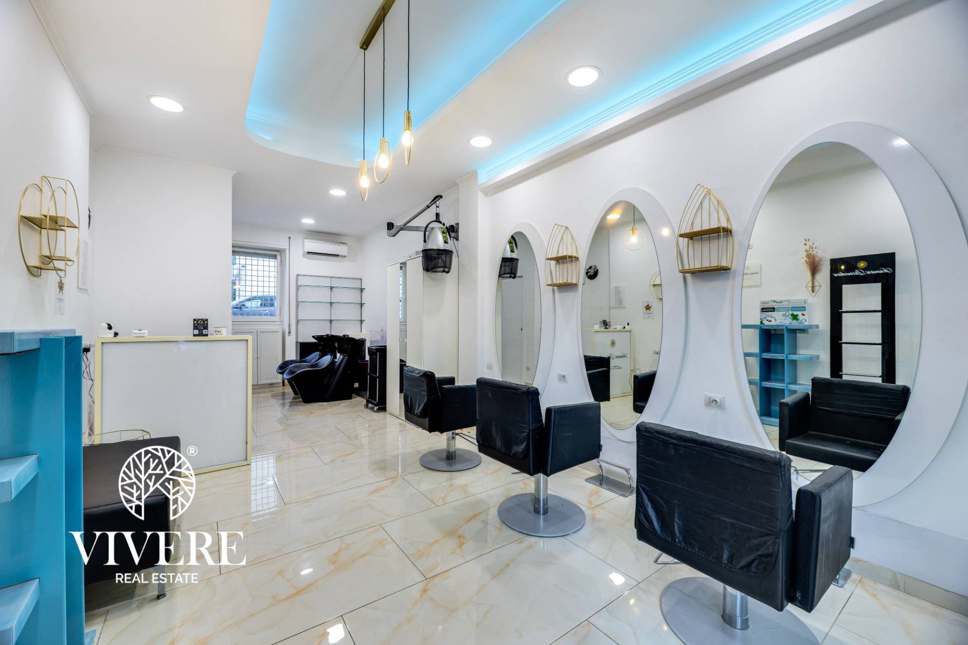 Locale commerciale in affitto a Roma