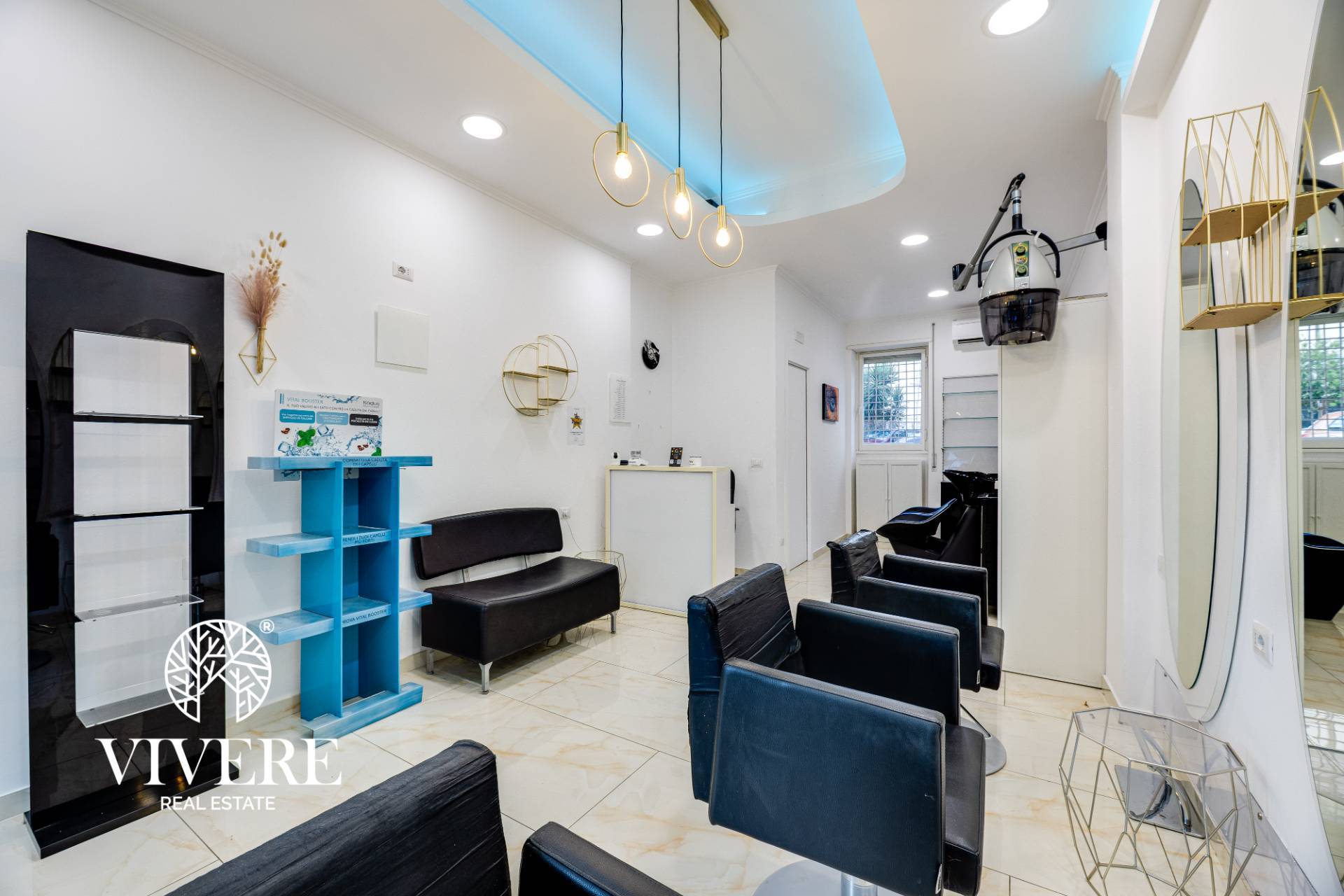 Locale commerciale in affitto a Roma