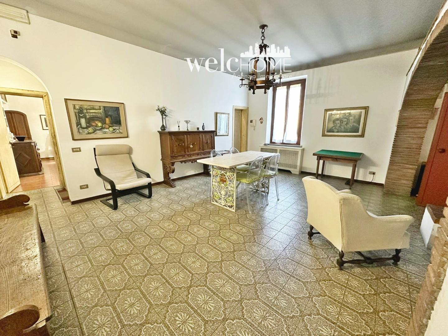 Casa indipendente con terrazzo, Campi Bisenzio centro