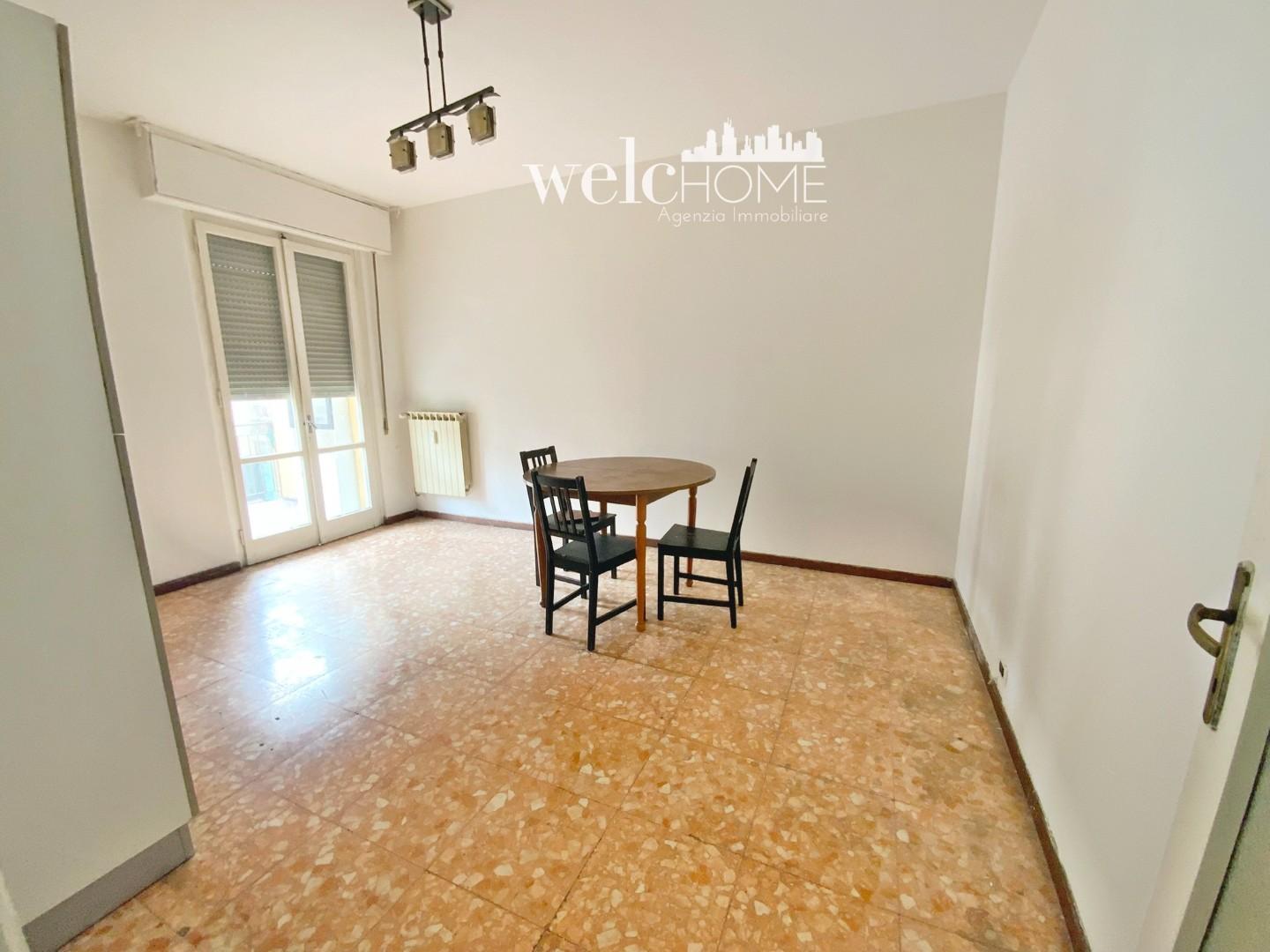 Trilocale da ristrutturare, Prato il soccorso