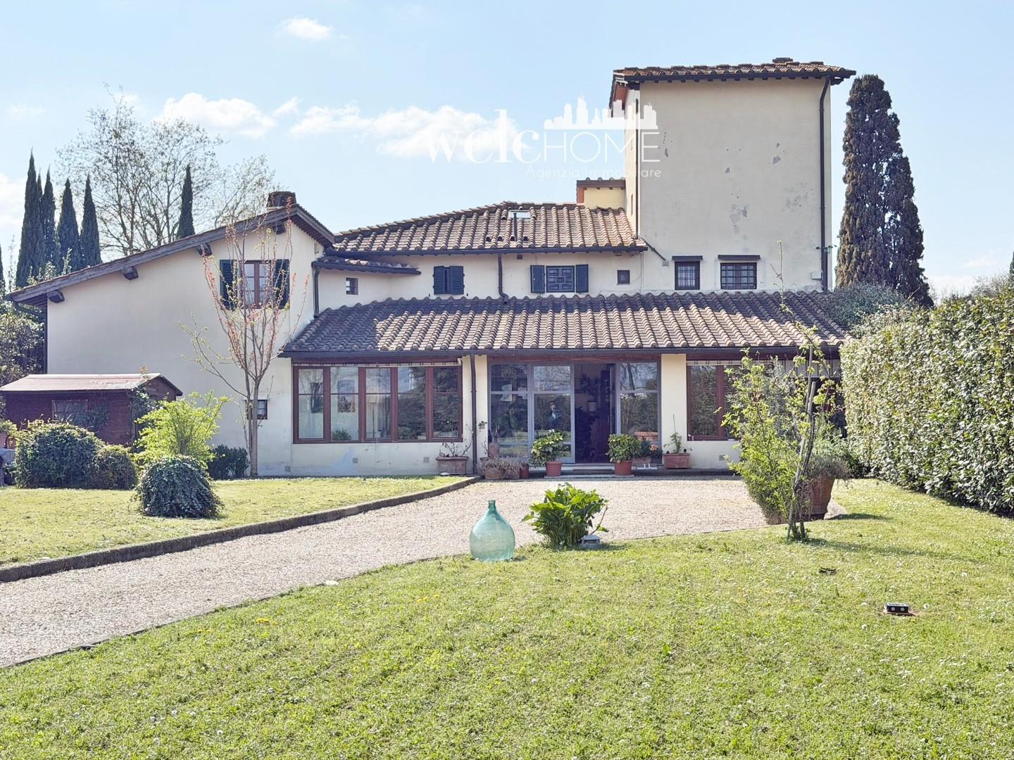 Villa con giardino, Campi Bisenzio limite