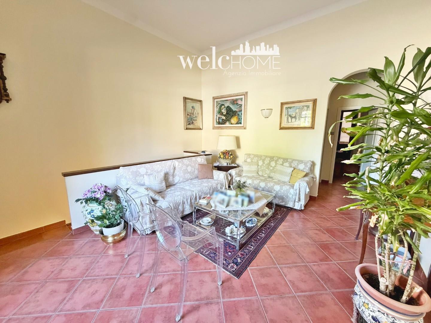 Appartamento con terrazzo, Signa centro