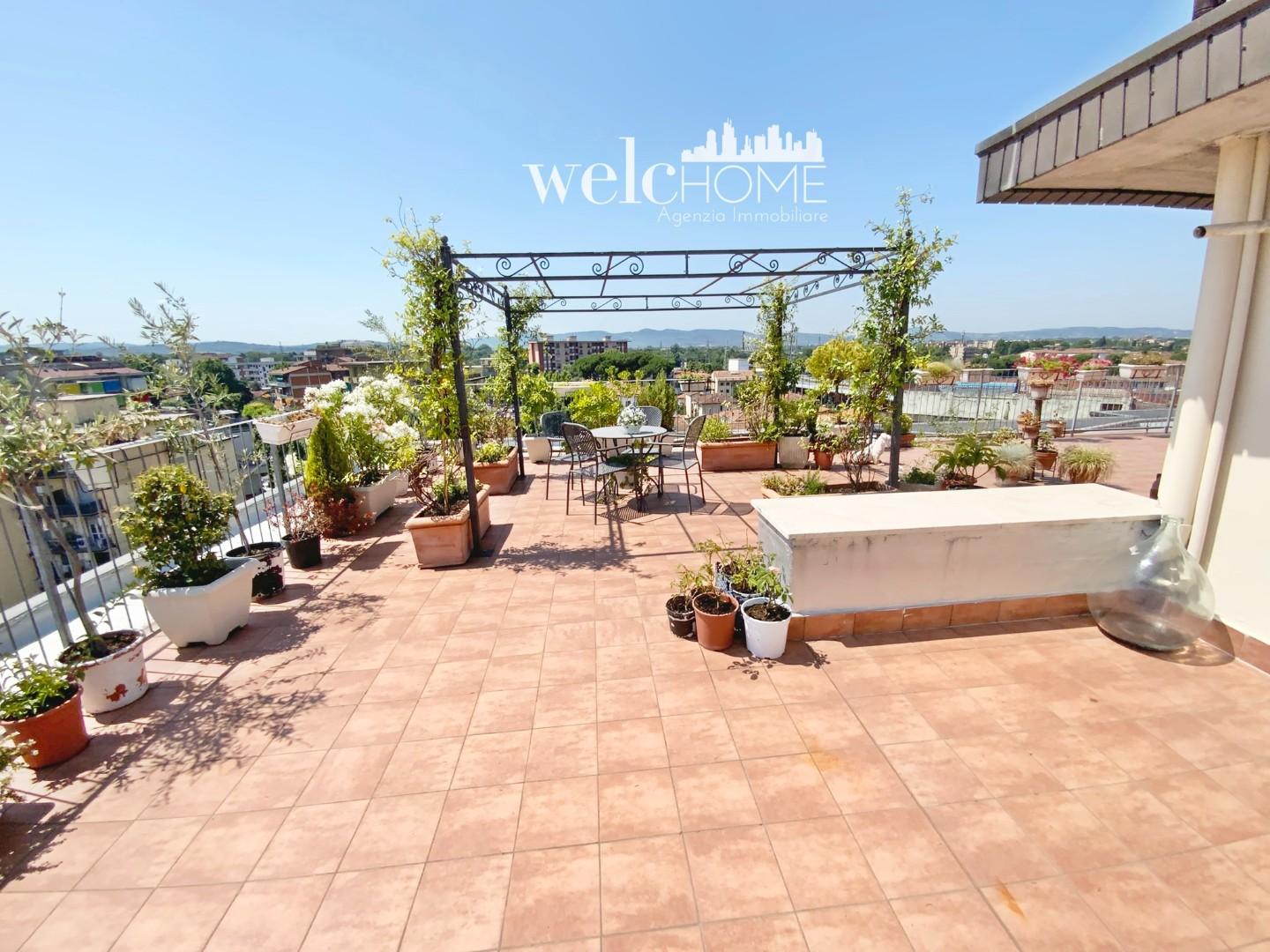 Appartamento con terrazzi, Firenze novoli