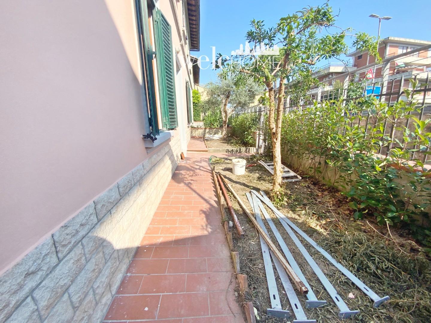 Appartamento con giardino, Campi Bisenzio san piero a ponti