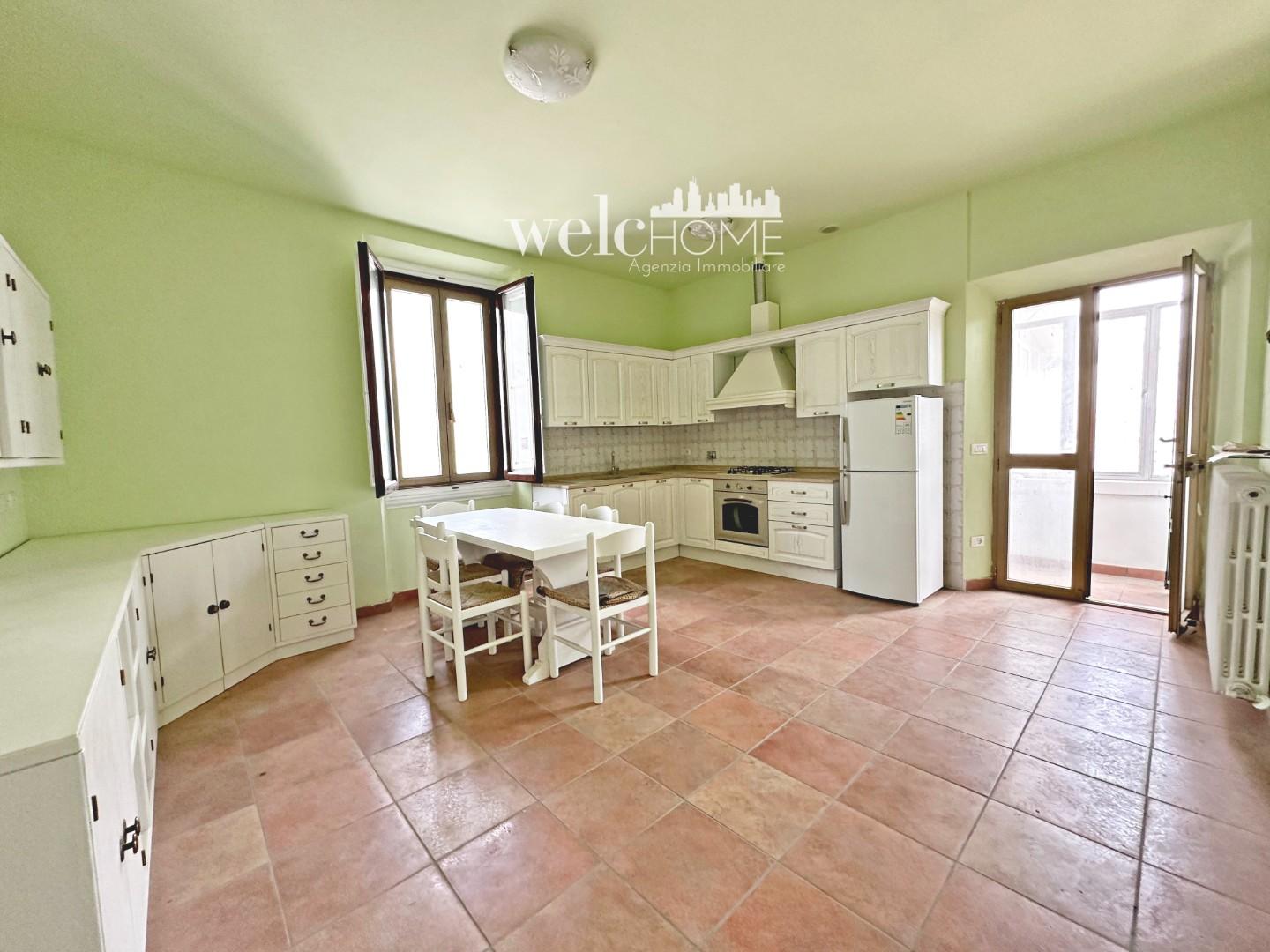 Appartamento con terrazzo, Signa stazione