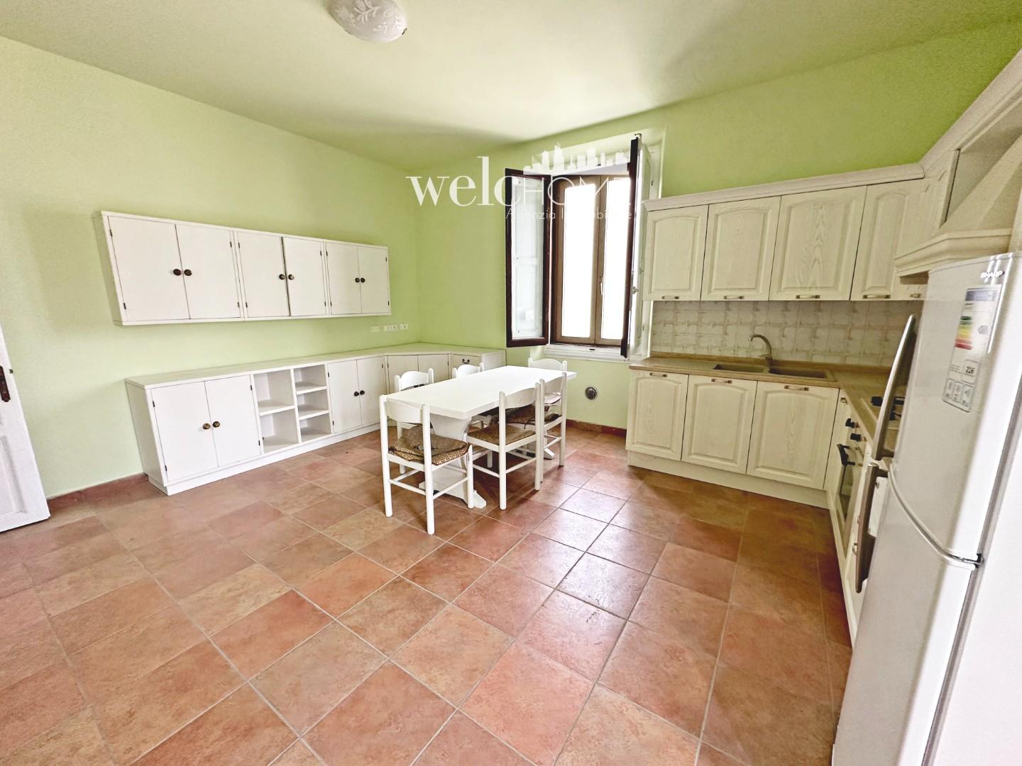 Appartamento con terrazzo, Signa stazione